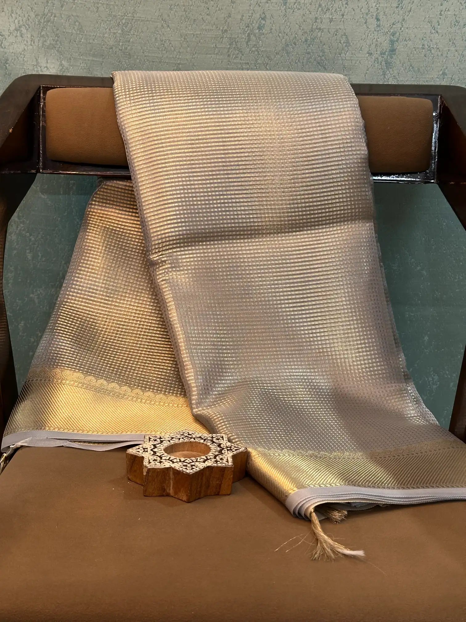 Contemporary Weave Kora Tissue Silk Banarasi Saree