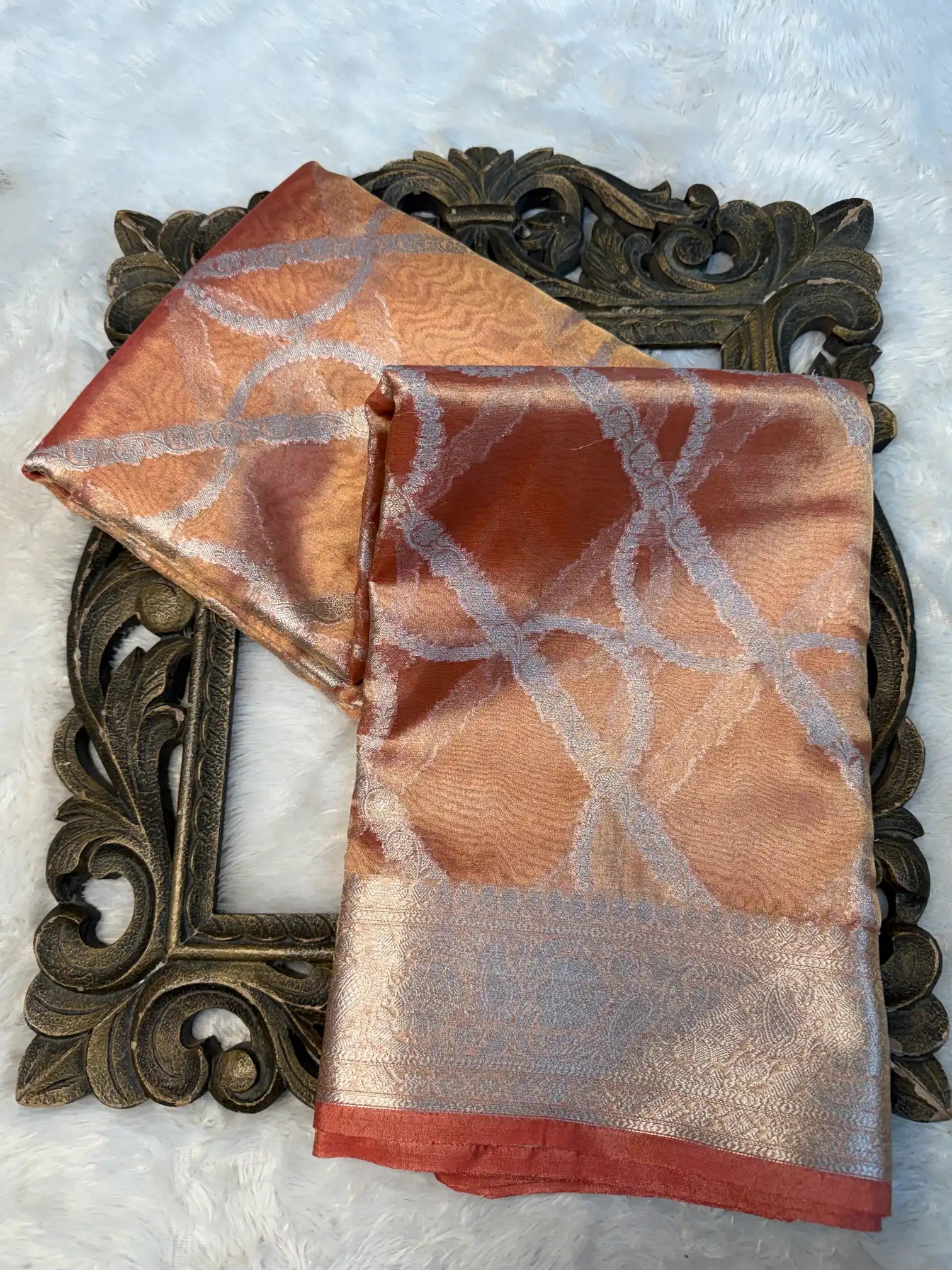 Contemporary Weave Kora Tissue Silk Banarasi Saree