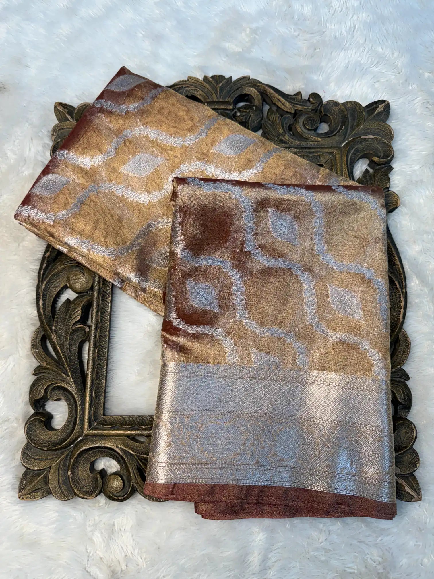 Contemporary Weave Kora Tissue Silk Banarasi Saree