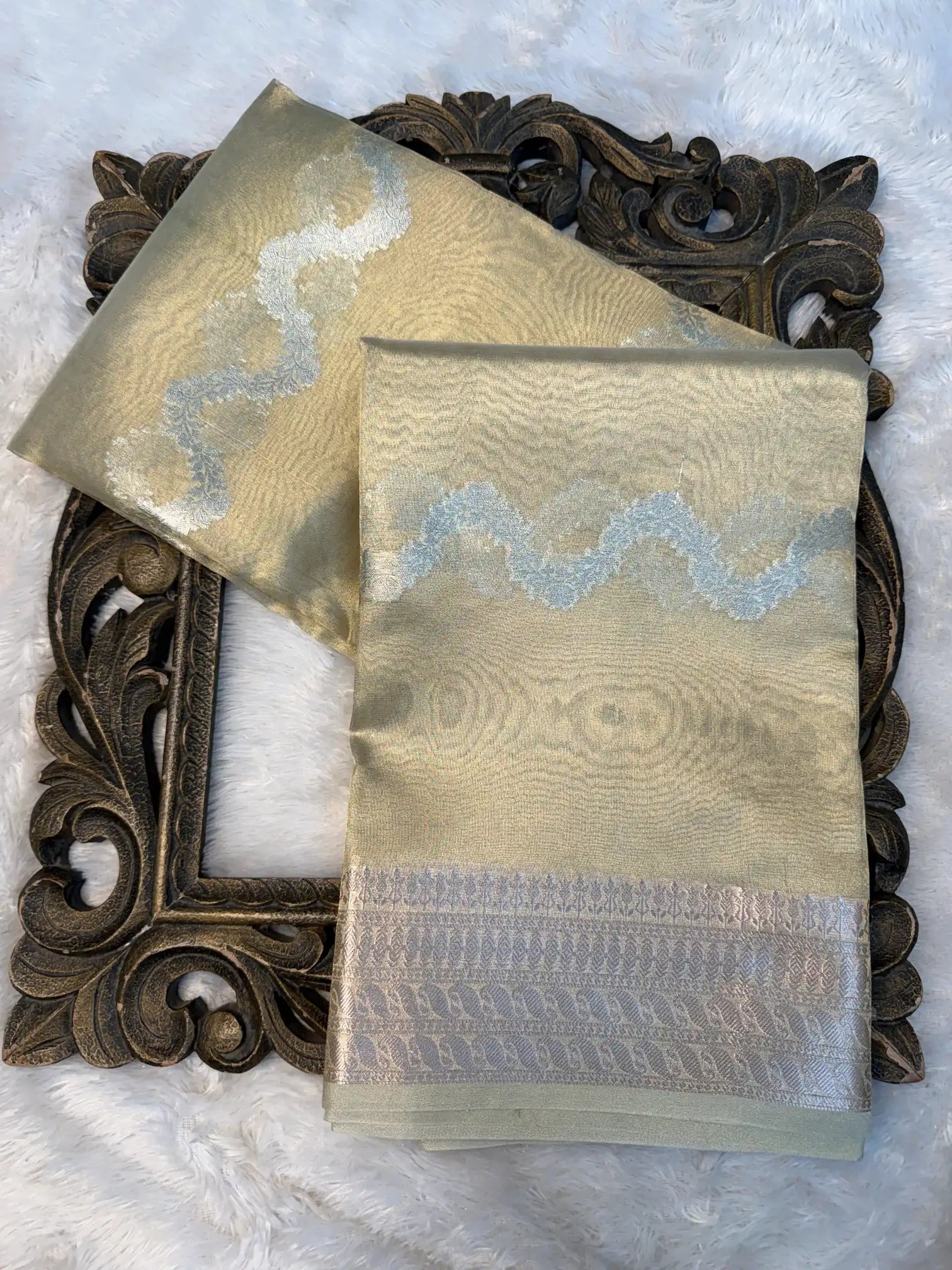 Contemporary Weave Kora Tissue Silk Banarasi Saree
