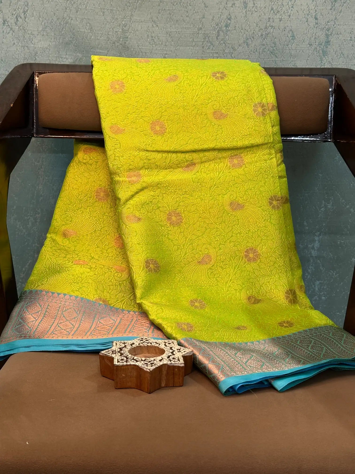 Eccentric Weave Softsilk Traditional Banarasi Saree