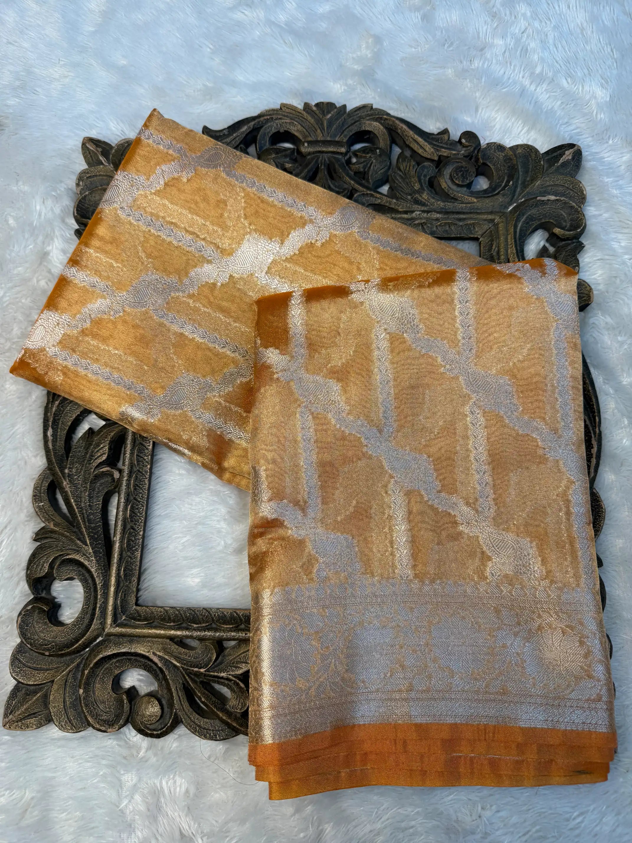 Eccentric Weave Softsilk Traditional Banarasi Saree