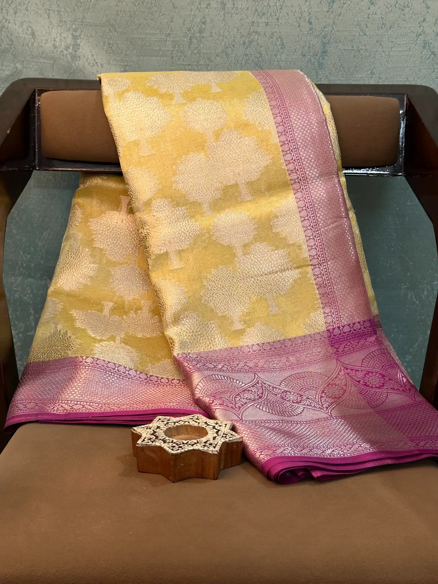 Eccentric Weave Softsilk Traditional Banarasi Saree