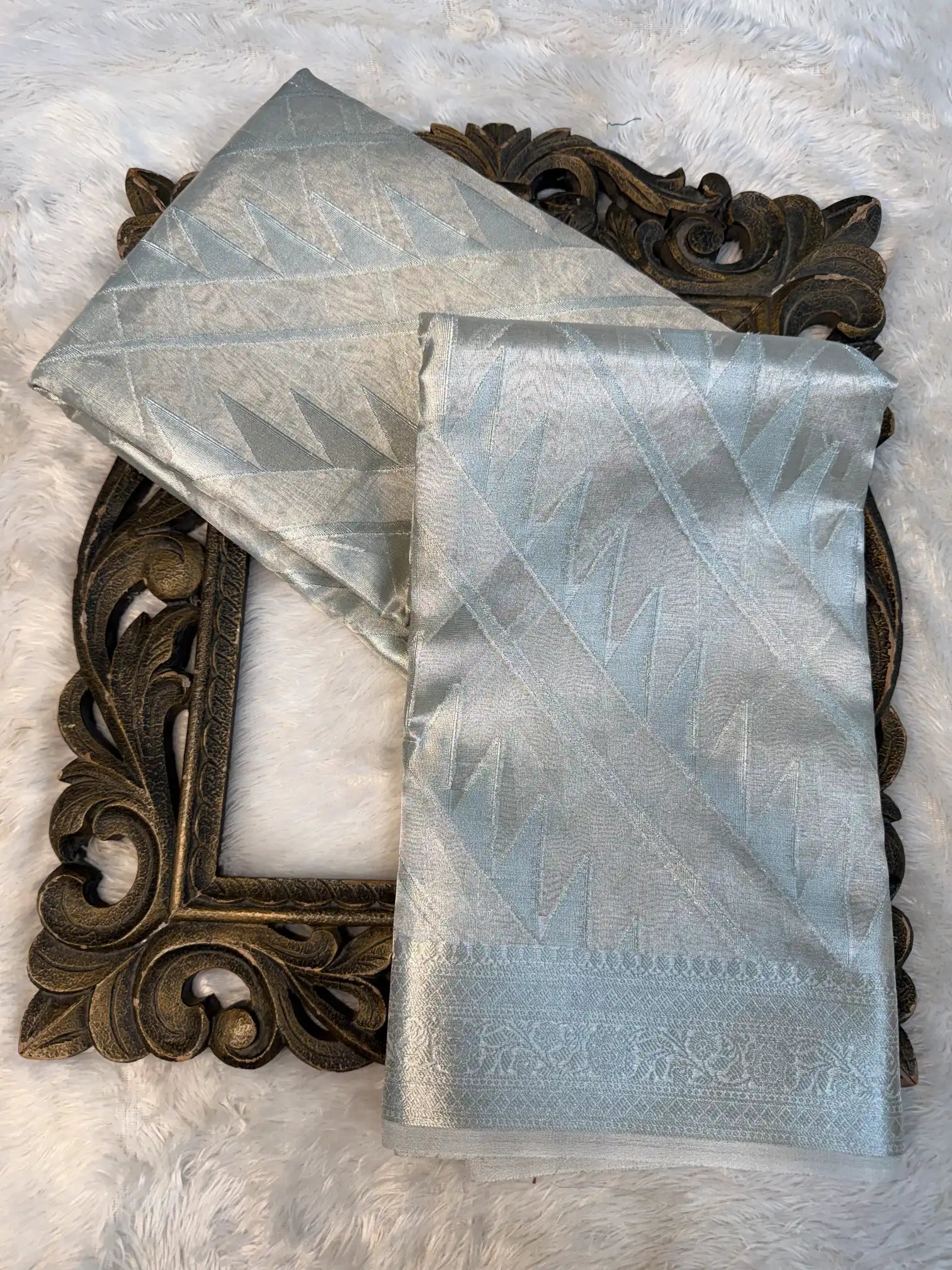 Eccentric Weave Softsilk Traditional Banarasi Saree