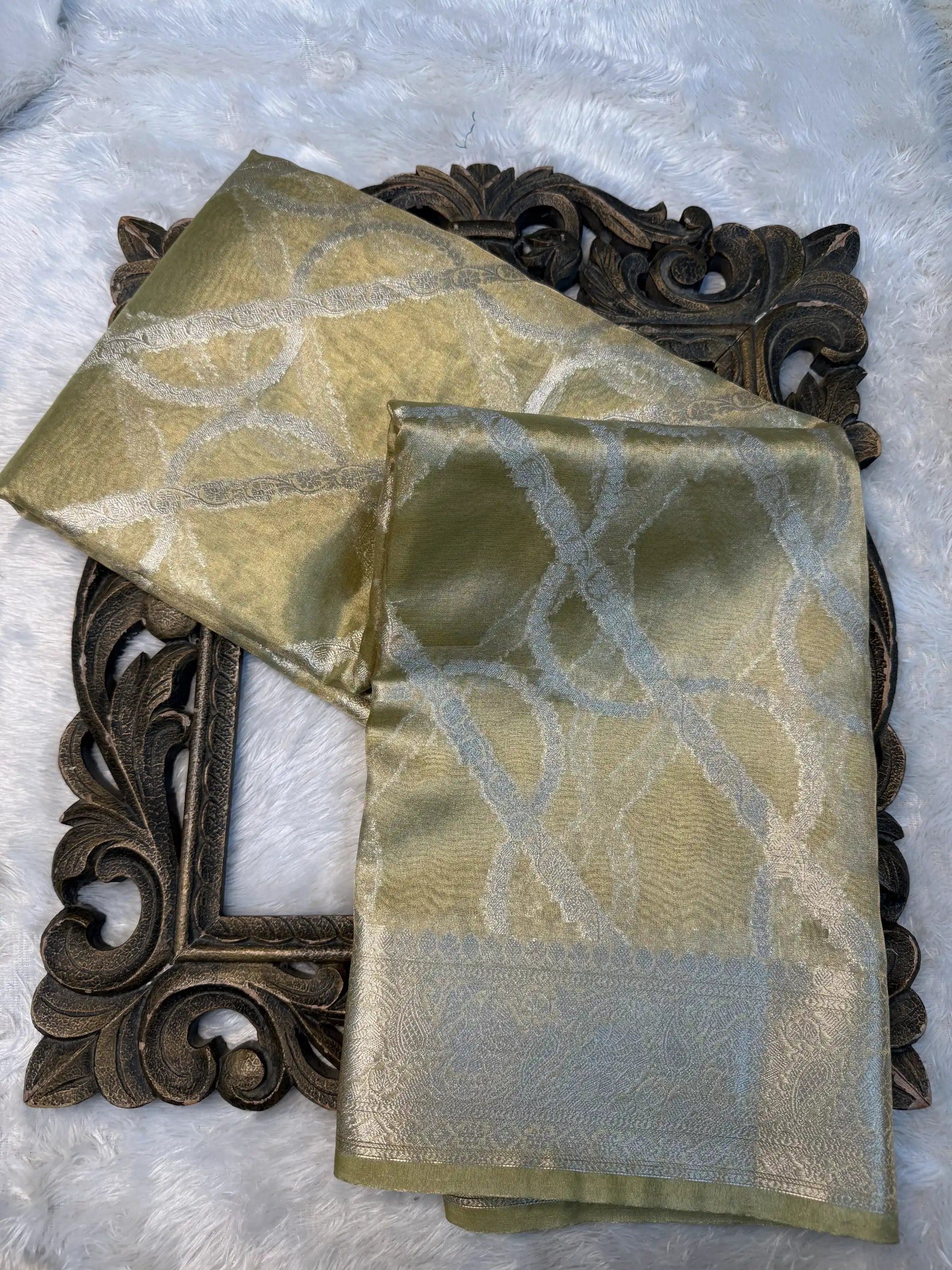 Contemporary Weave Kora Tissue Silk Banarasi Saree