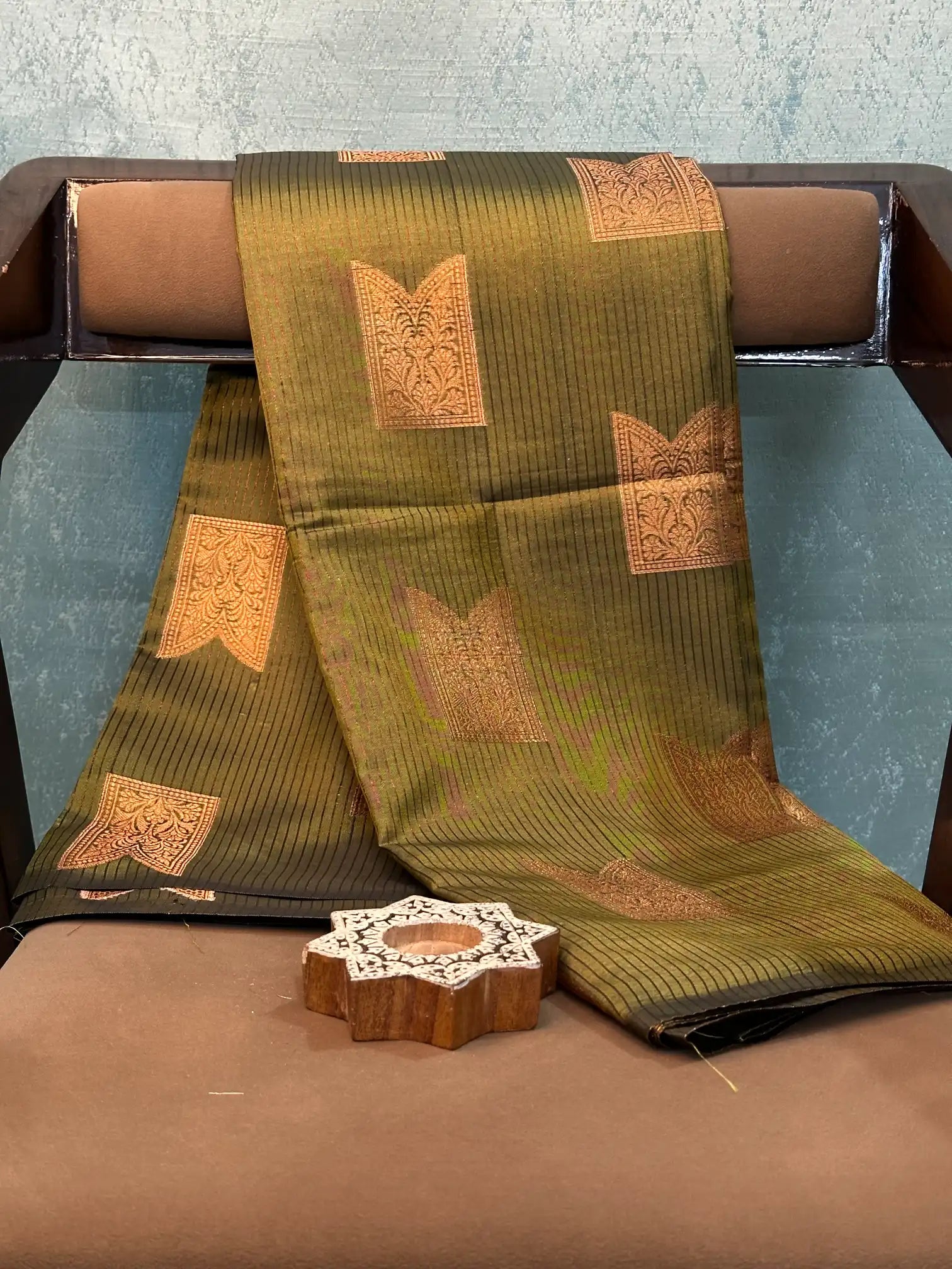 Eccentric Weave Softsilk Traditional Banarasi Saree