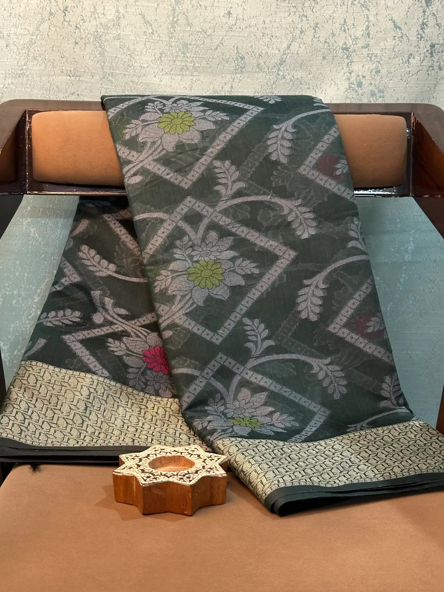 Eccentric Weave Softsilk Traditional Banarasi Saree
