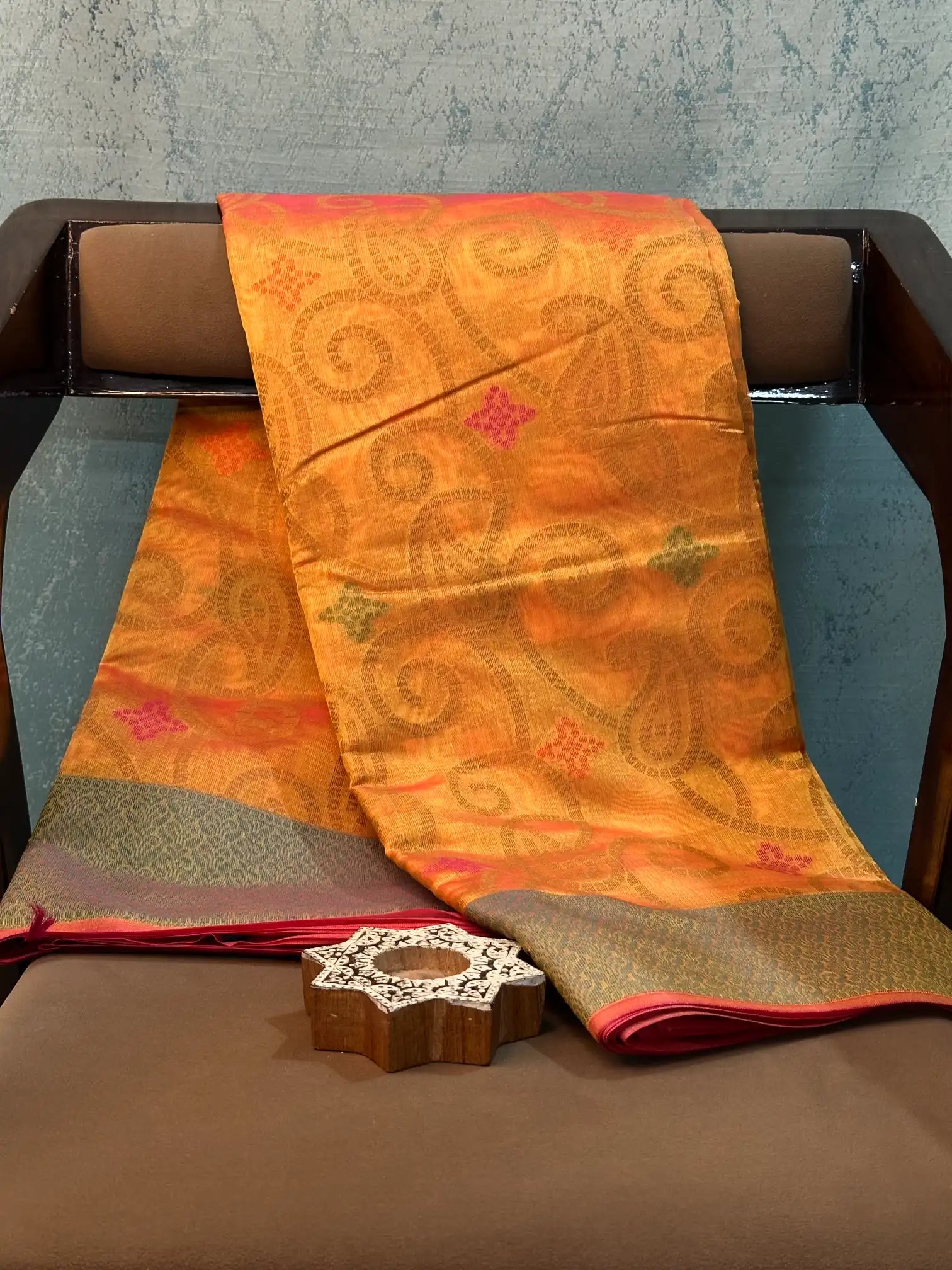 Eccentric Weave Softsilk Traditional Banarasi Saree