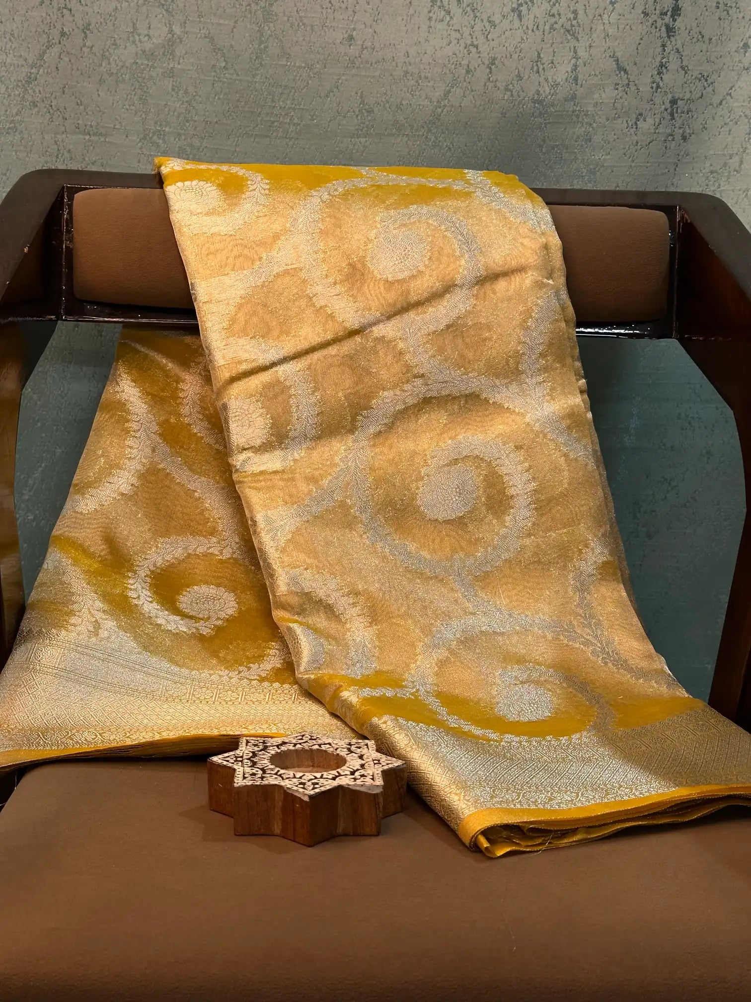 Contemporary Weave Kora Tissue silk Banarasi Saree