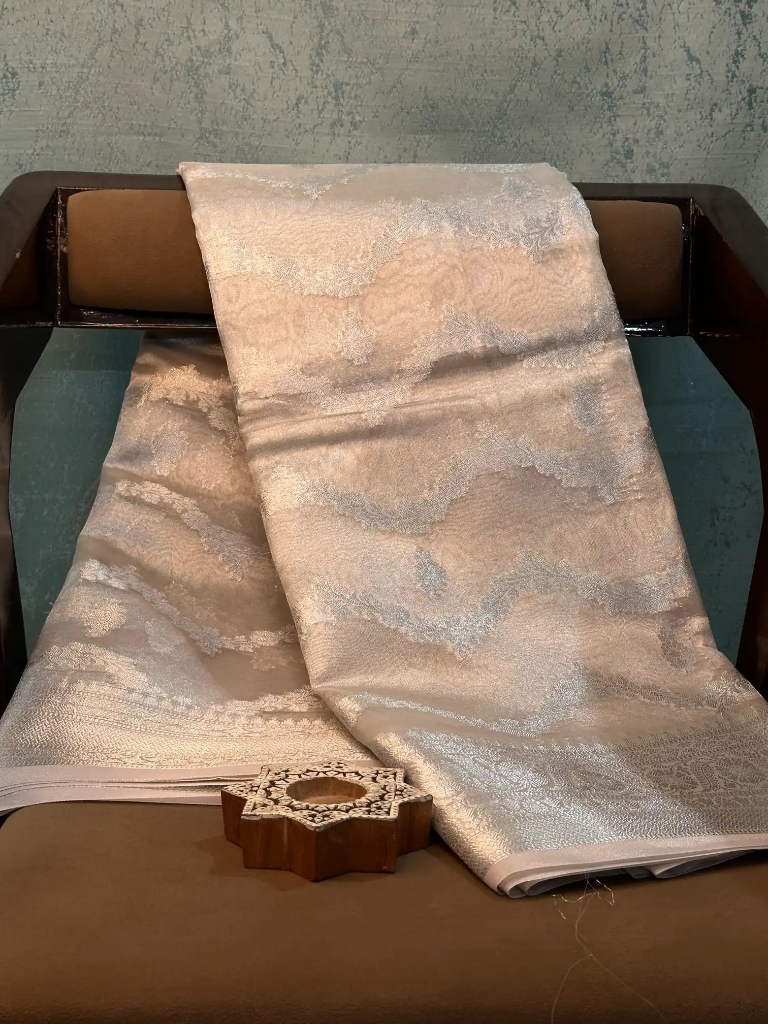 Contemporary Weave Kora Tissue silk Banarasi Saree