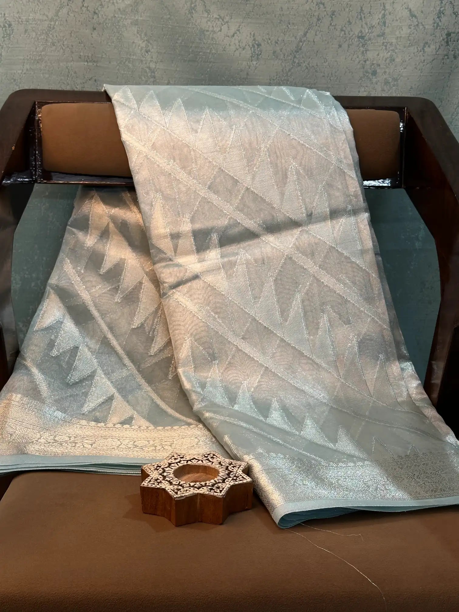 Contemporary Weave Kora Tissue silk Banarasi Saree