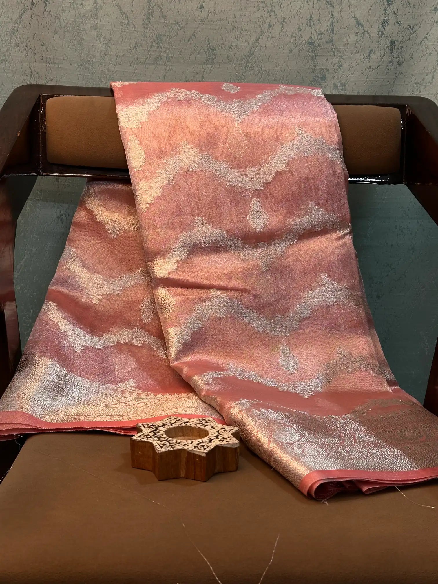 Contemporary Weave Kora Tissue Silk Banarasi Saree