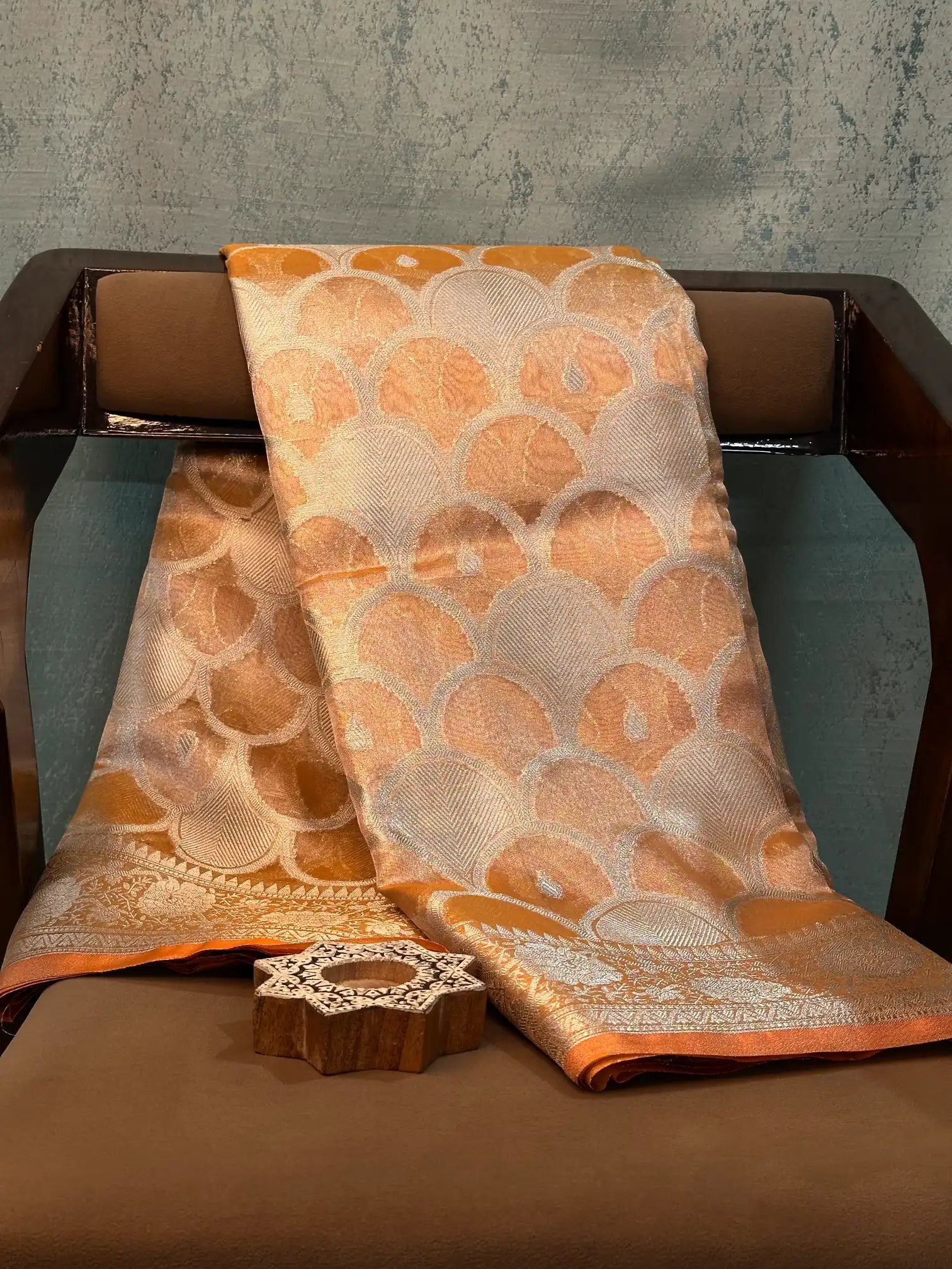 Contemporary Weave Kora Tissue Silk Banarasi Saree