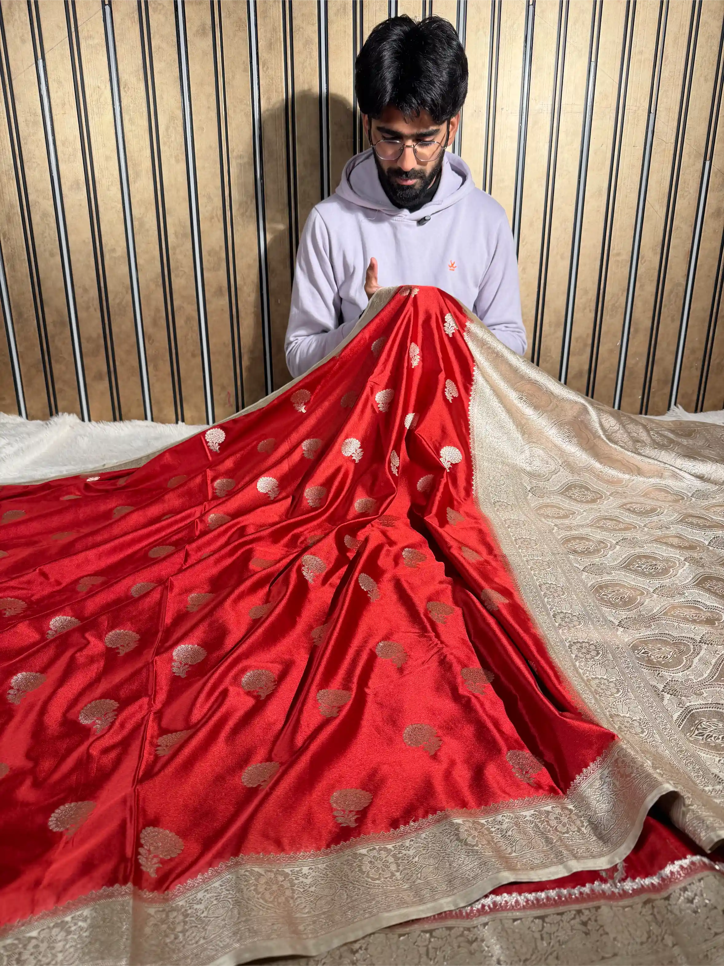 Maroon-Beige Contrast Shade Mashru Katan Silk Traditional Banarasi Saree
