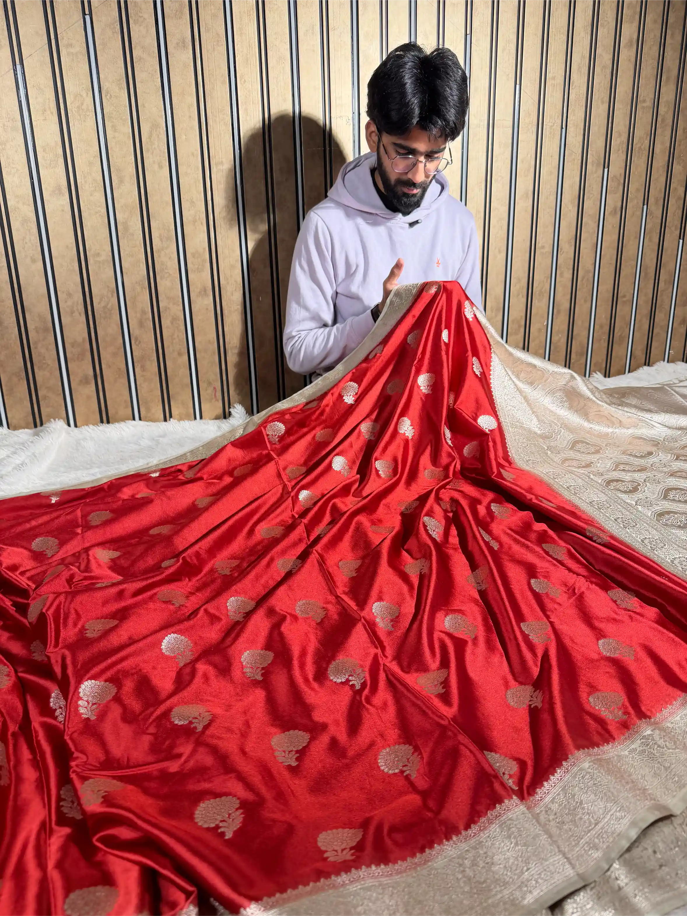 Maroon-Beige Contrast Shade Mashru Katan Silk Traditional Banarasi Saree