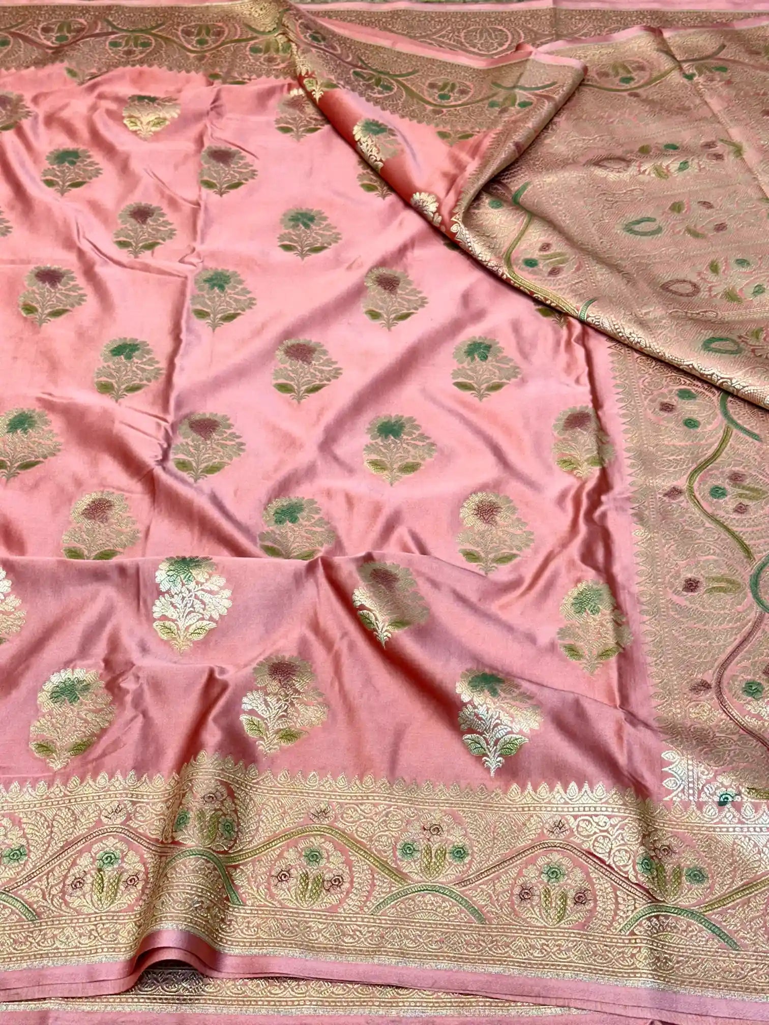Mauve Pink Handbrush Painted Mashru Katan Silk Banarasi Saree