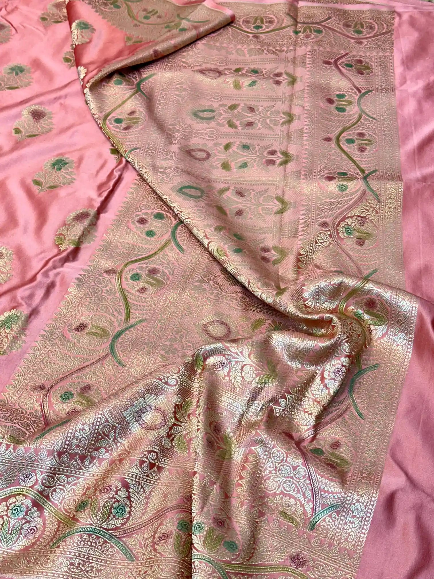 Mauve Pink Handbrush Painted Mashru Katan Silk Banarasi Saree