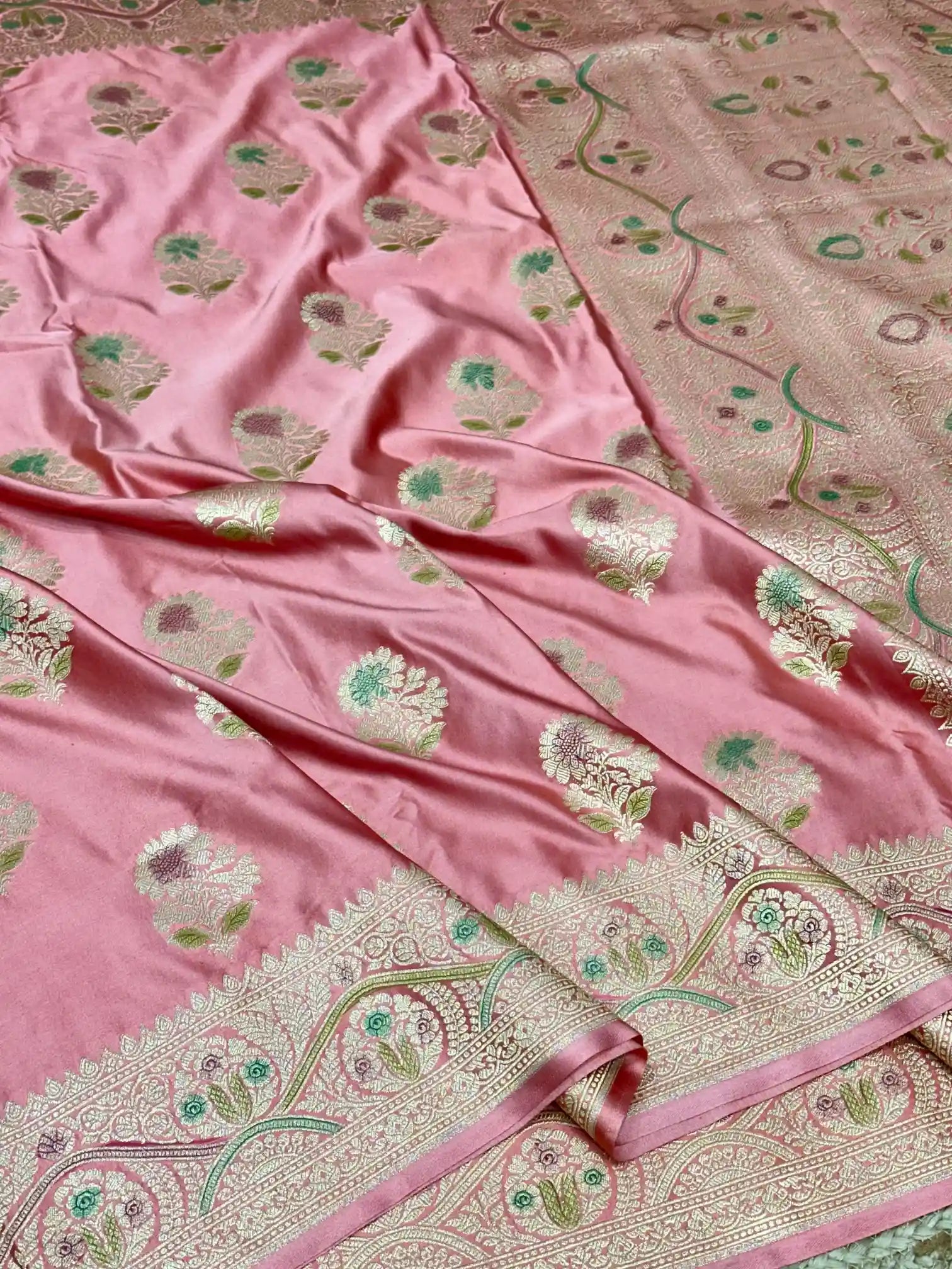 Mauve Pink Handbrush Painted Mashru Katan Silk Banarasi Saree