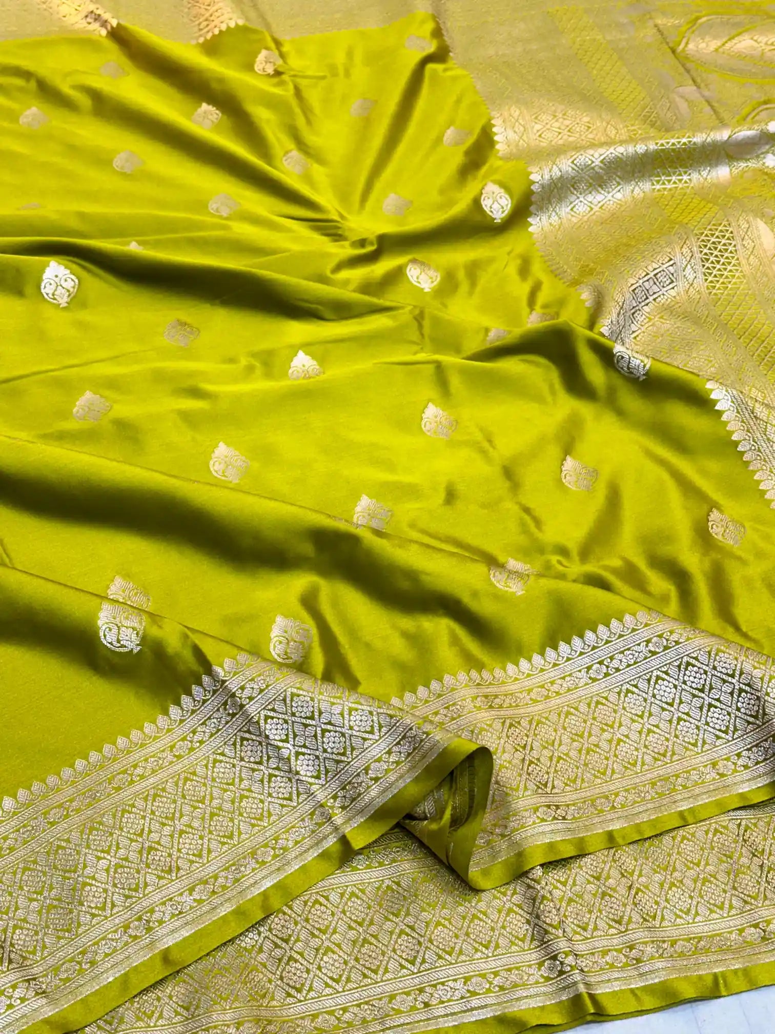Mehendi Green Premium Mashru Katan Saree