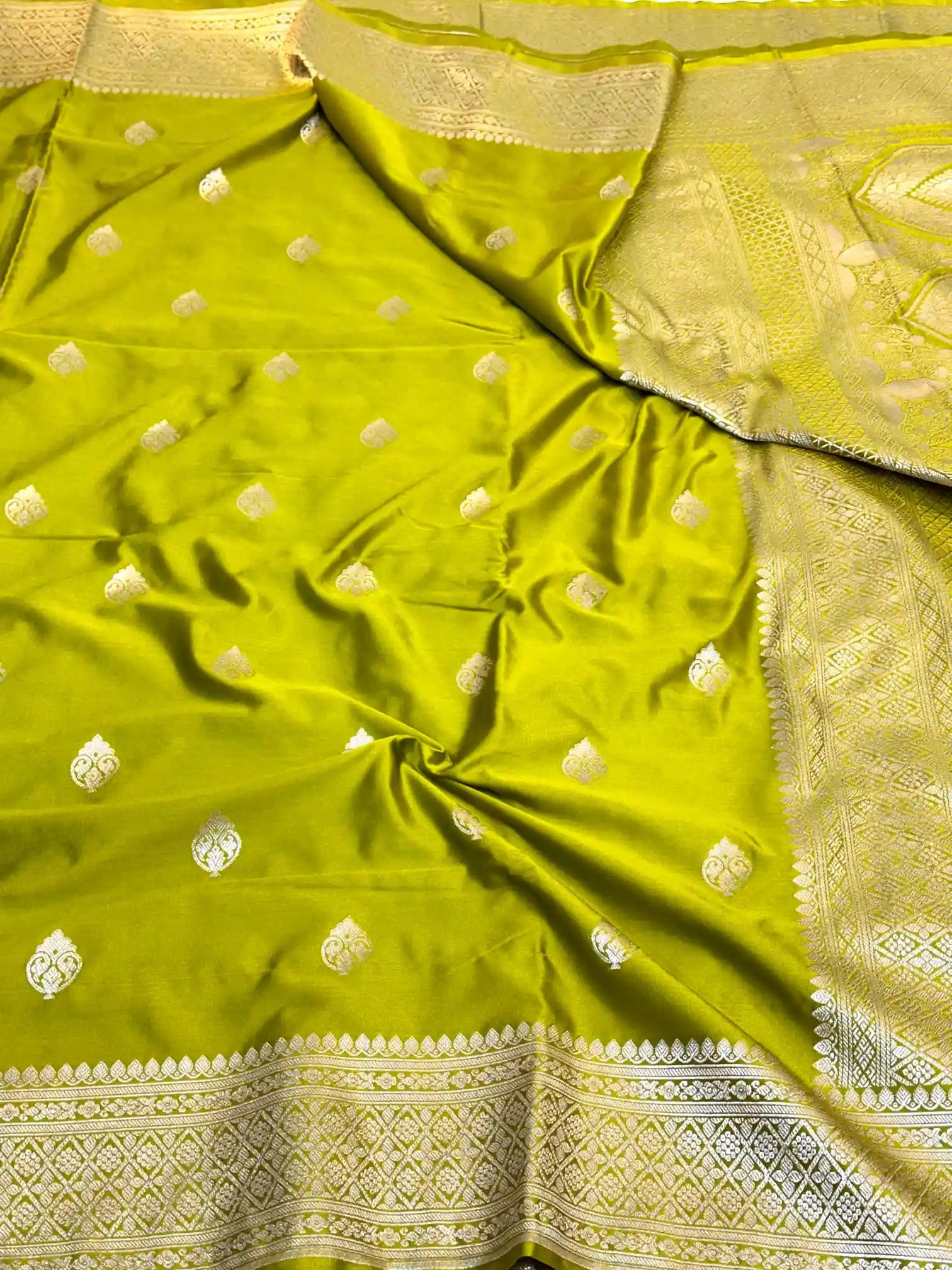 Mehendi Green Premium Mashru Katan Saree
