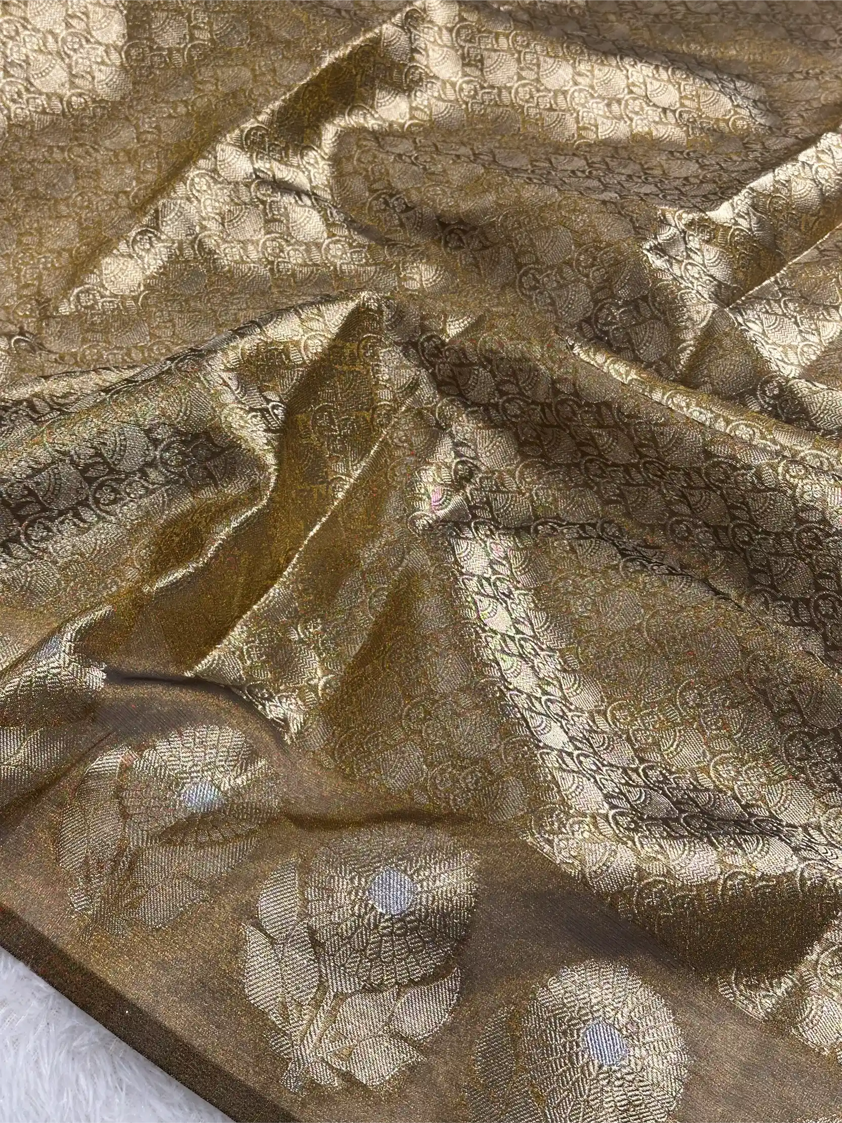 Mehendi Green Kora Tissue Silk Dhoop Chaun Weave Contemporary Banarasi Saree