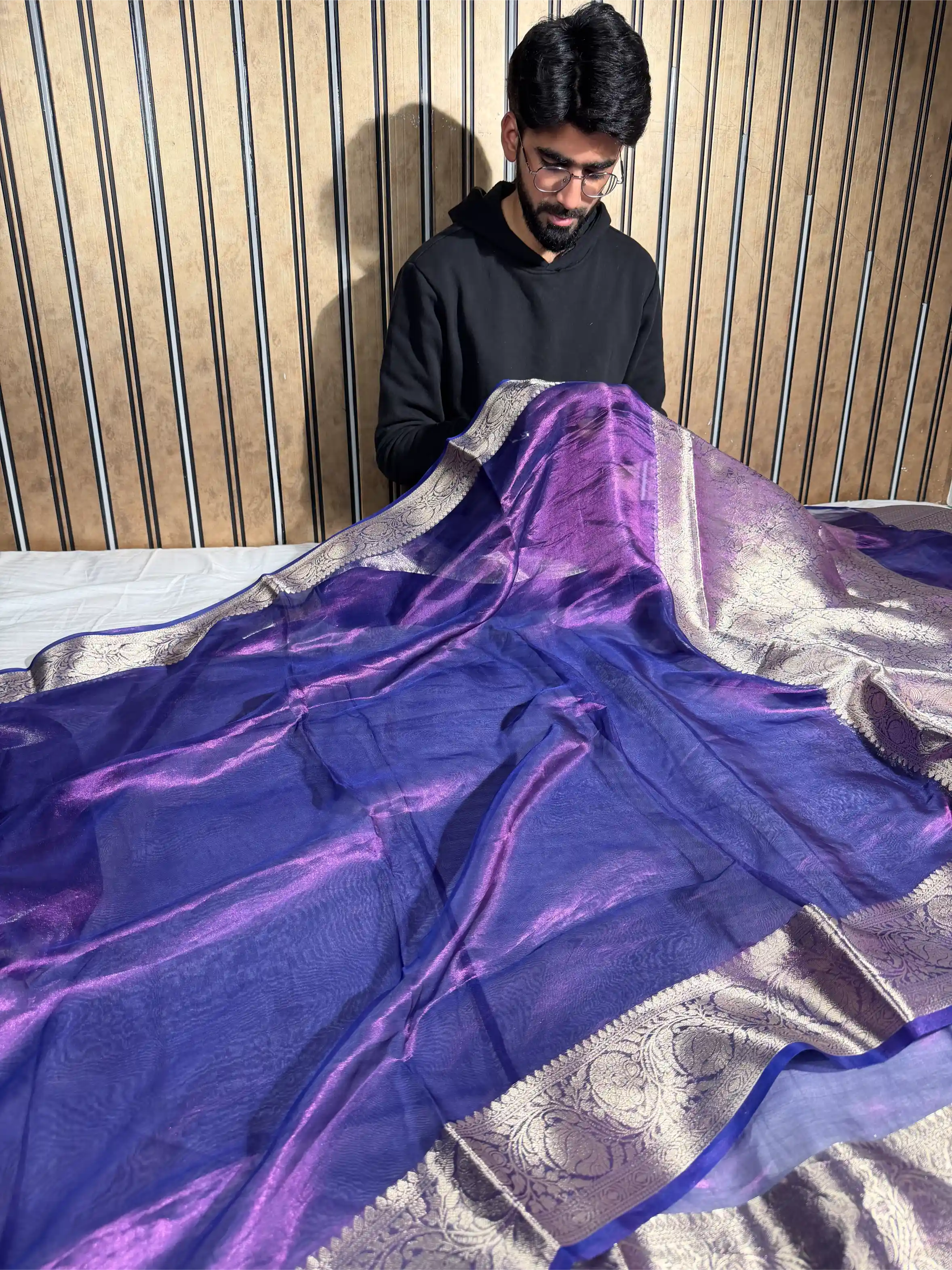 Metallic Purple Shade 100% Pure Tissue Silk Traditional Jacquard Weave Banarasi Saree