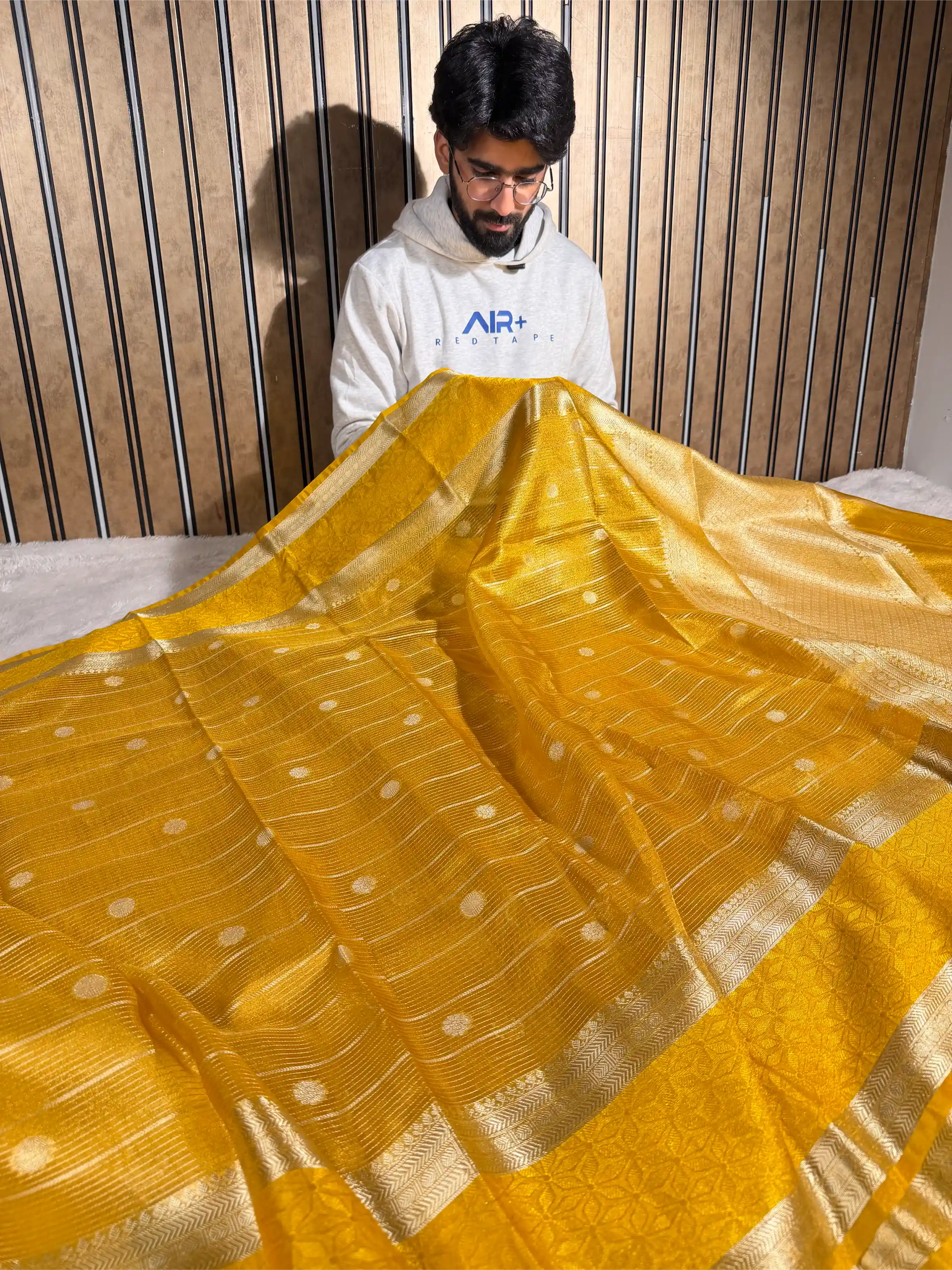 Metallic Yellow Tissue Silk Traditional Zari Weave Banarasi Saree