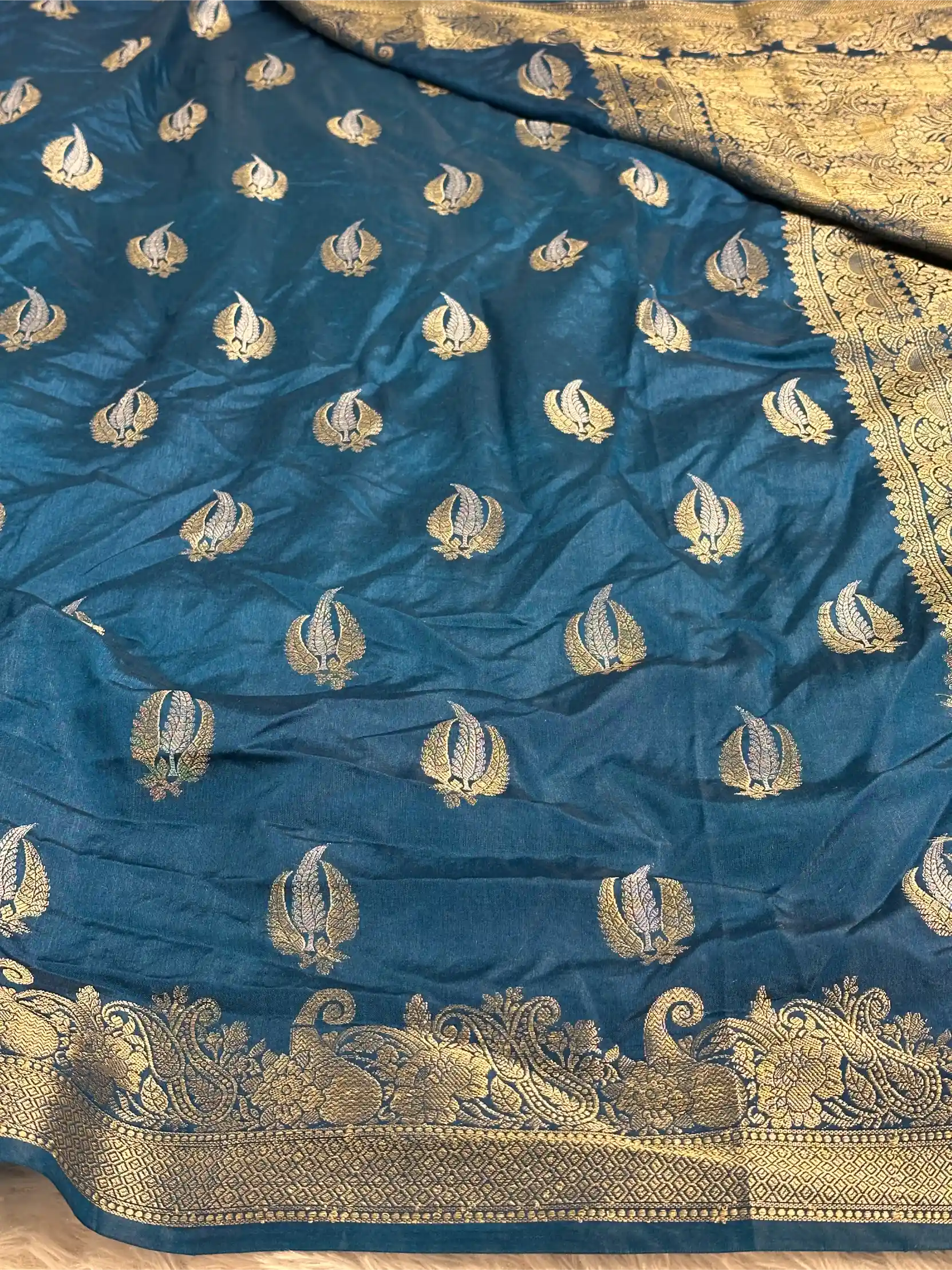 Midnight Blue Shade Warm Silk Traditional Banarasi Saree