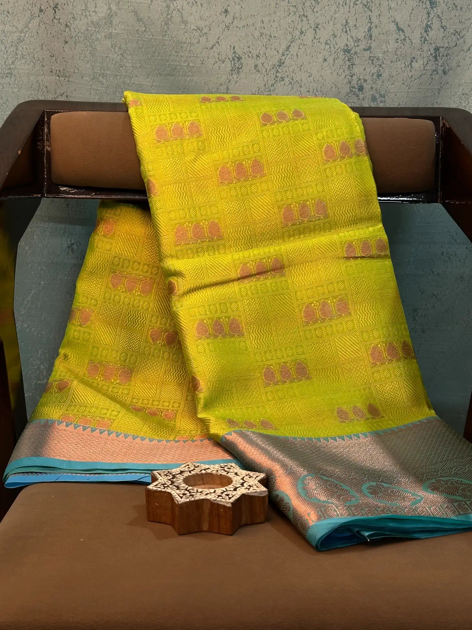 Jacquard Weave Soft Beautiful Banarasi Saree