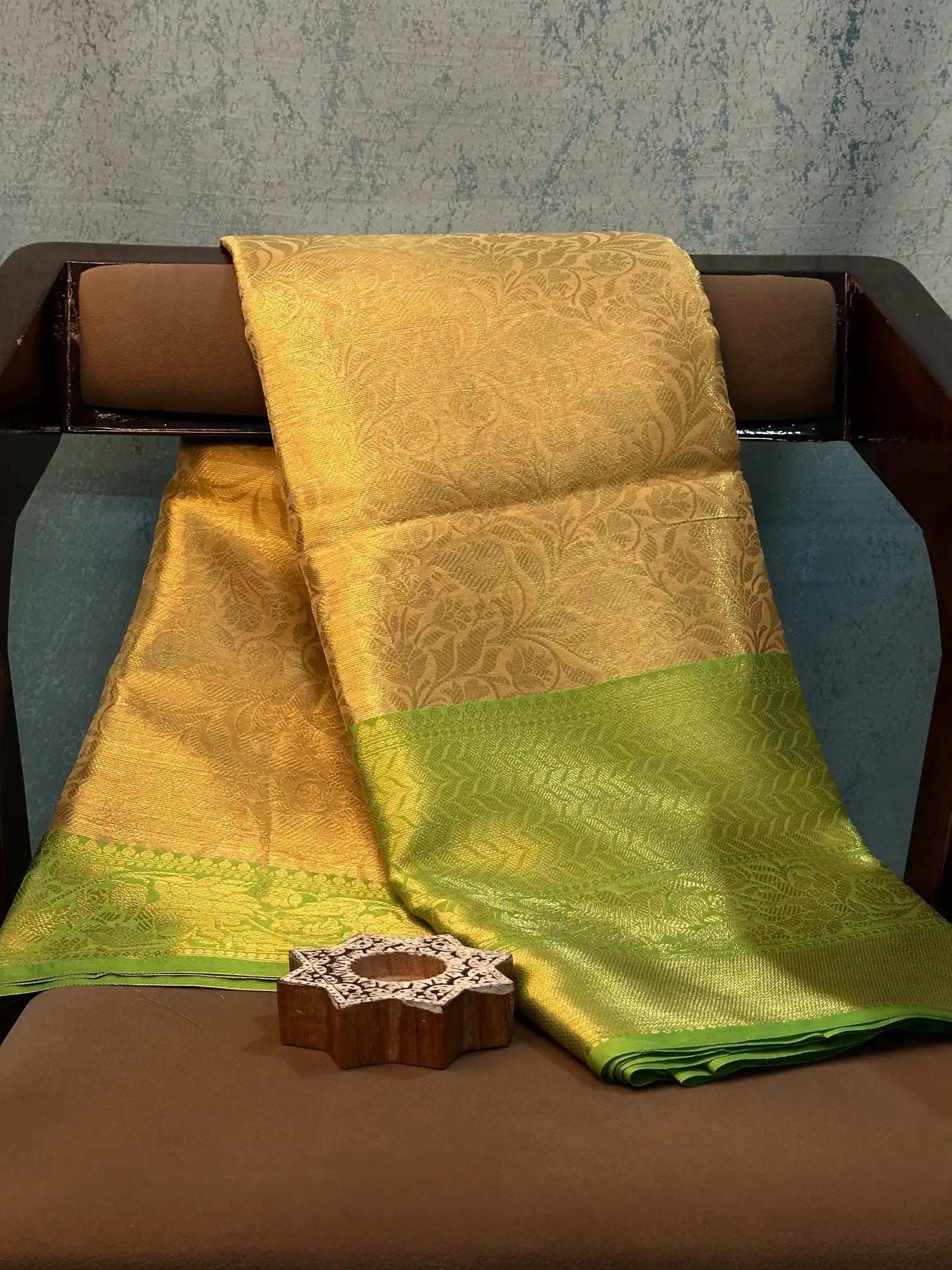 Eccentric Weave Softsilk Traditional Banarasi Saree