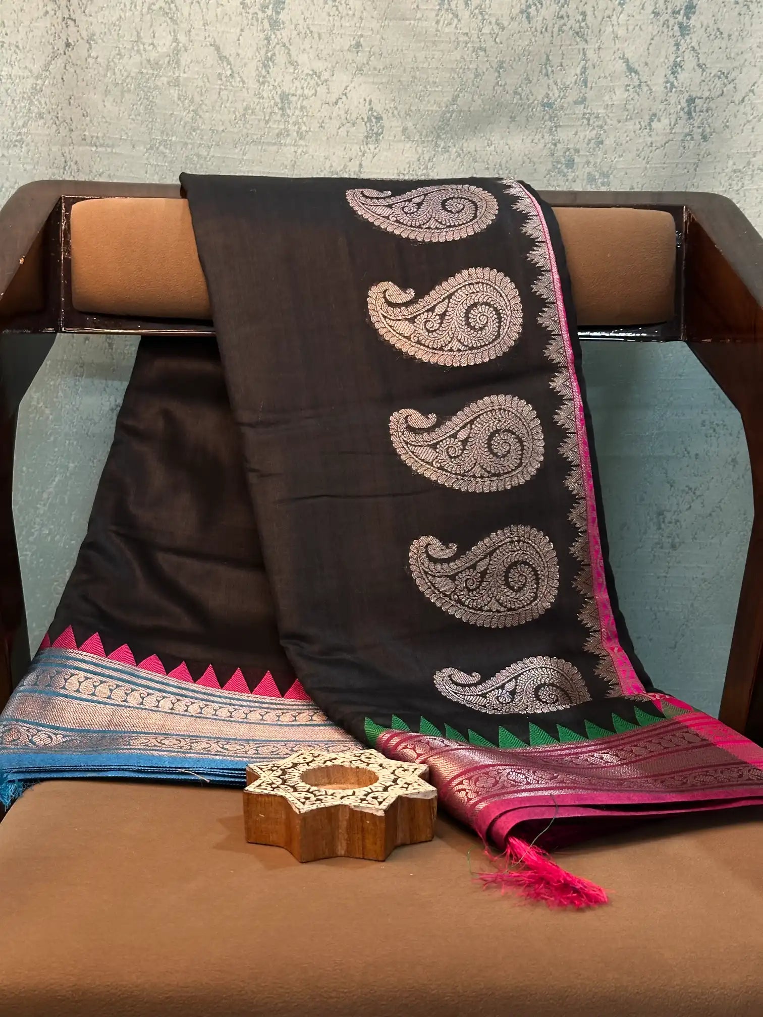 Eccentric Weave Softsilk Traditional Banarasi Saree