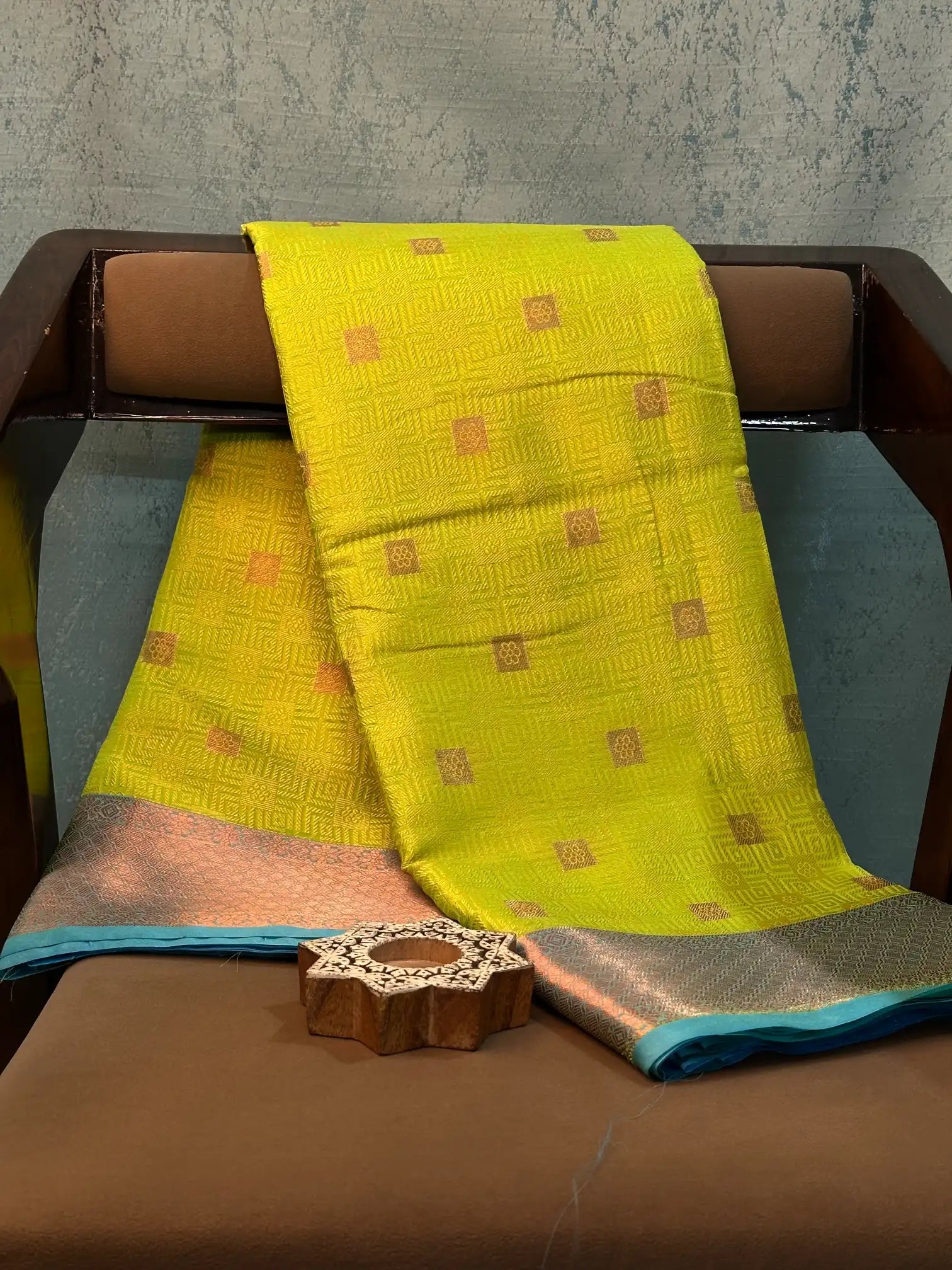Eccentric Weave Softsilk Traditional Banarasi Saree