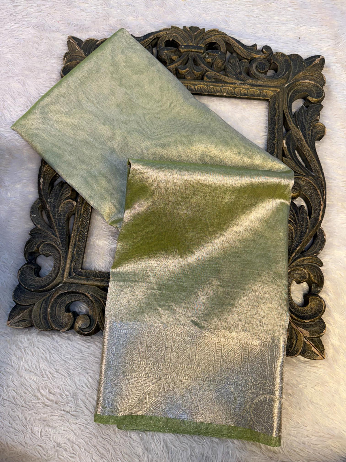 Trending Softsilk Jacquard Unique Banarasi Saree