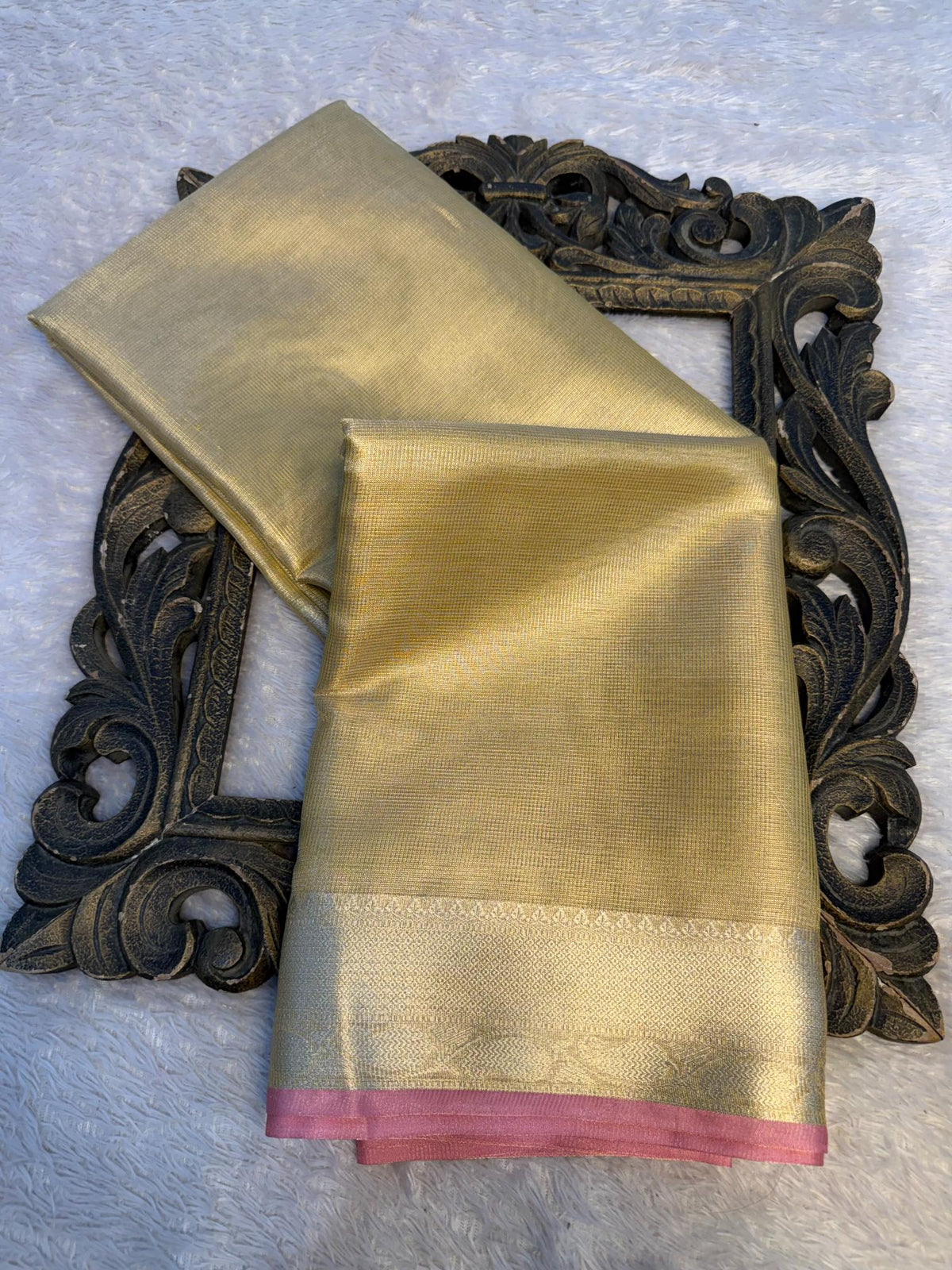 Trending Softsilk Jacquard Unique Banarasi Saree