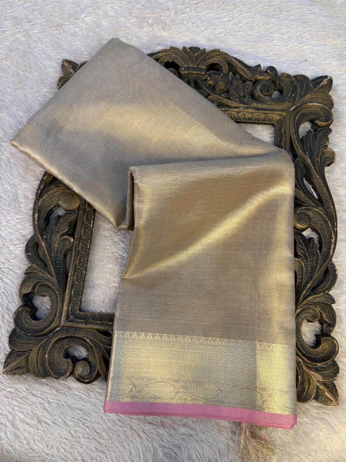 Trending Softsilk Jacquard Unique Banarasi Saree