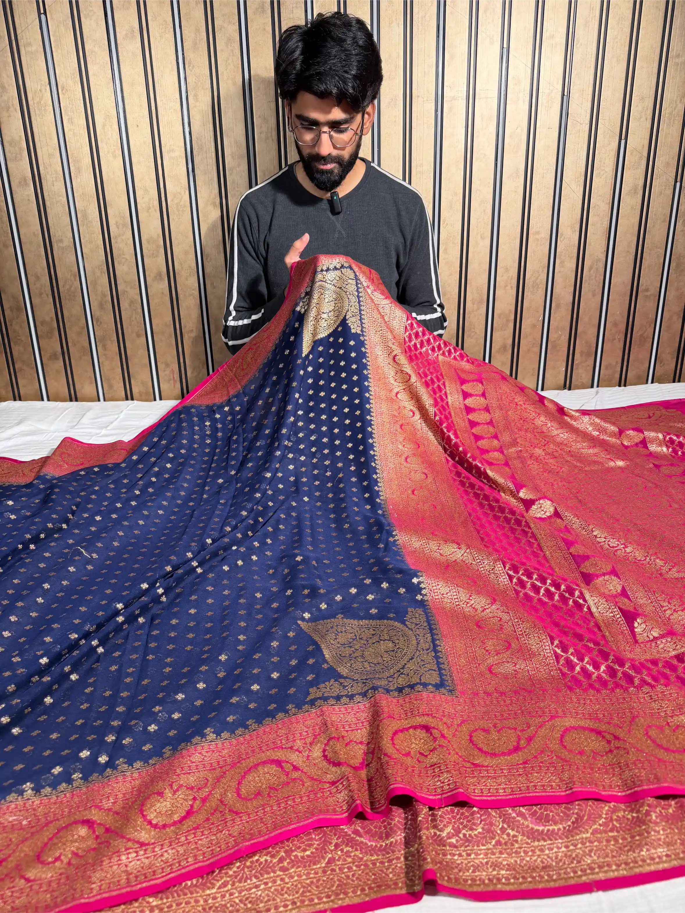 Navy Blue Contrast Pure Crepe Georgette Silk Heritage Antique Zari Weave Banarasi Sare