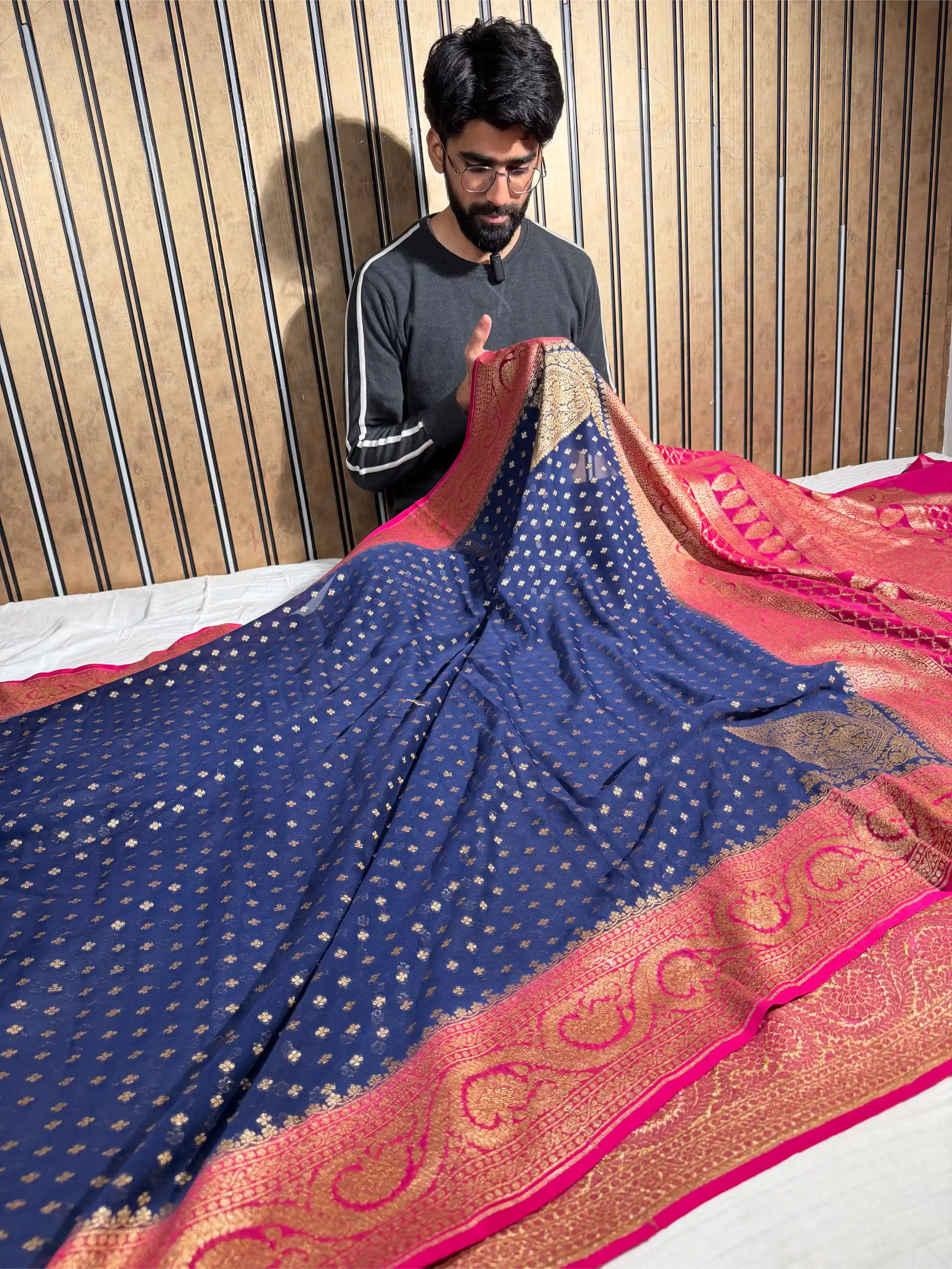 Navy Blue Contrast Pure Crepe Georgette Silk Heritage Antique Zari Weave Banarasi Sare