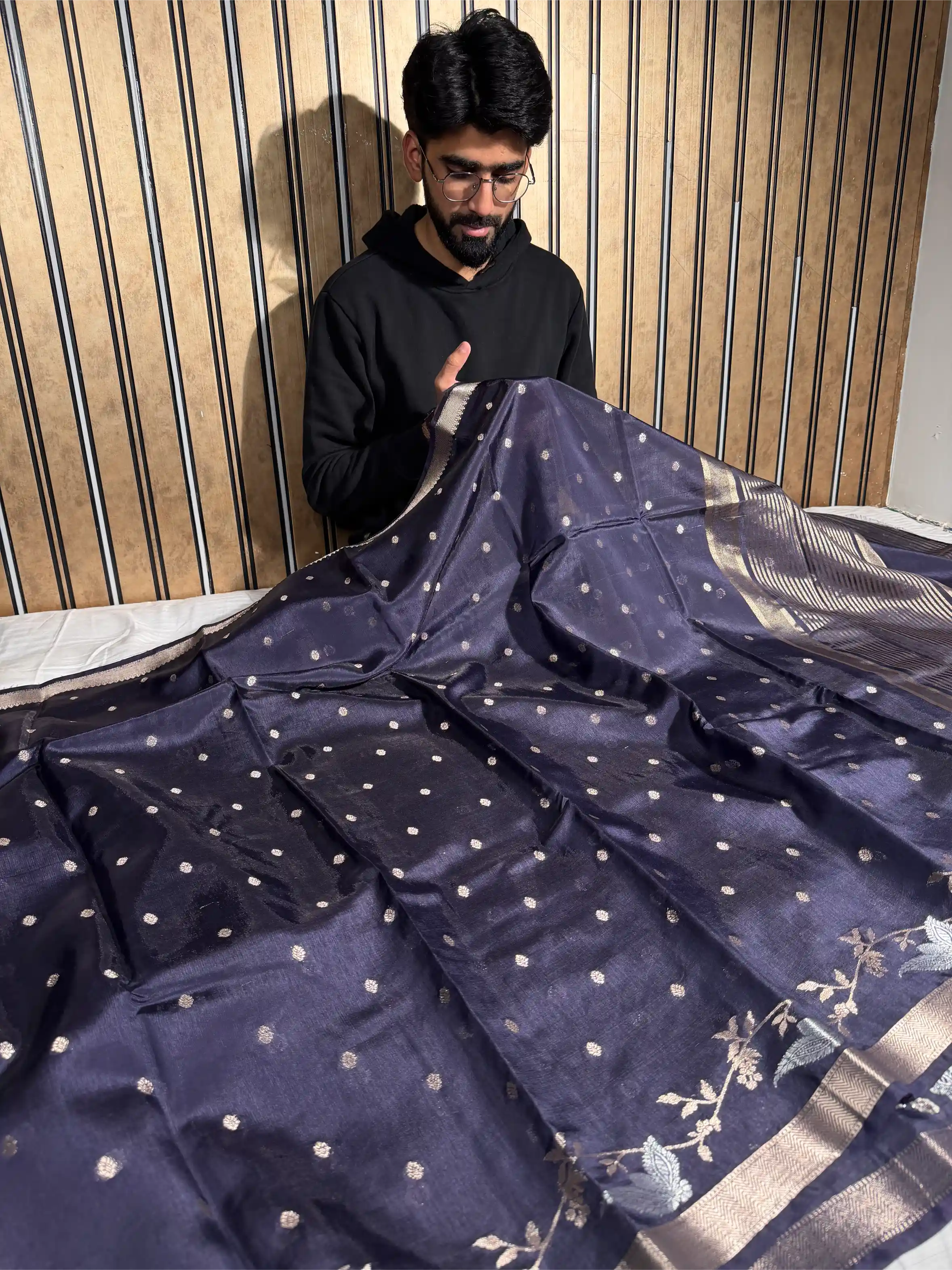 Navy Blue Warm Silk Contemporary Weave Banarasi Saree