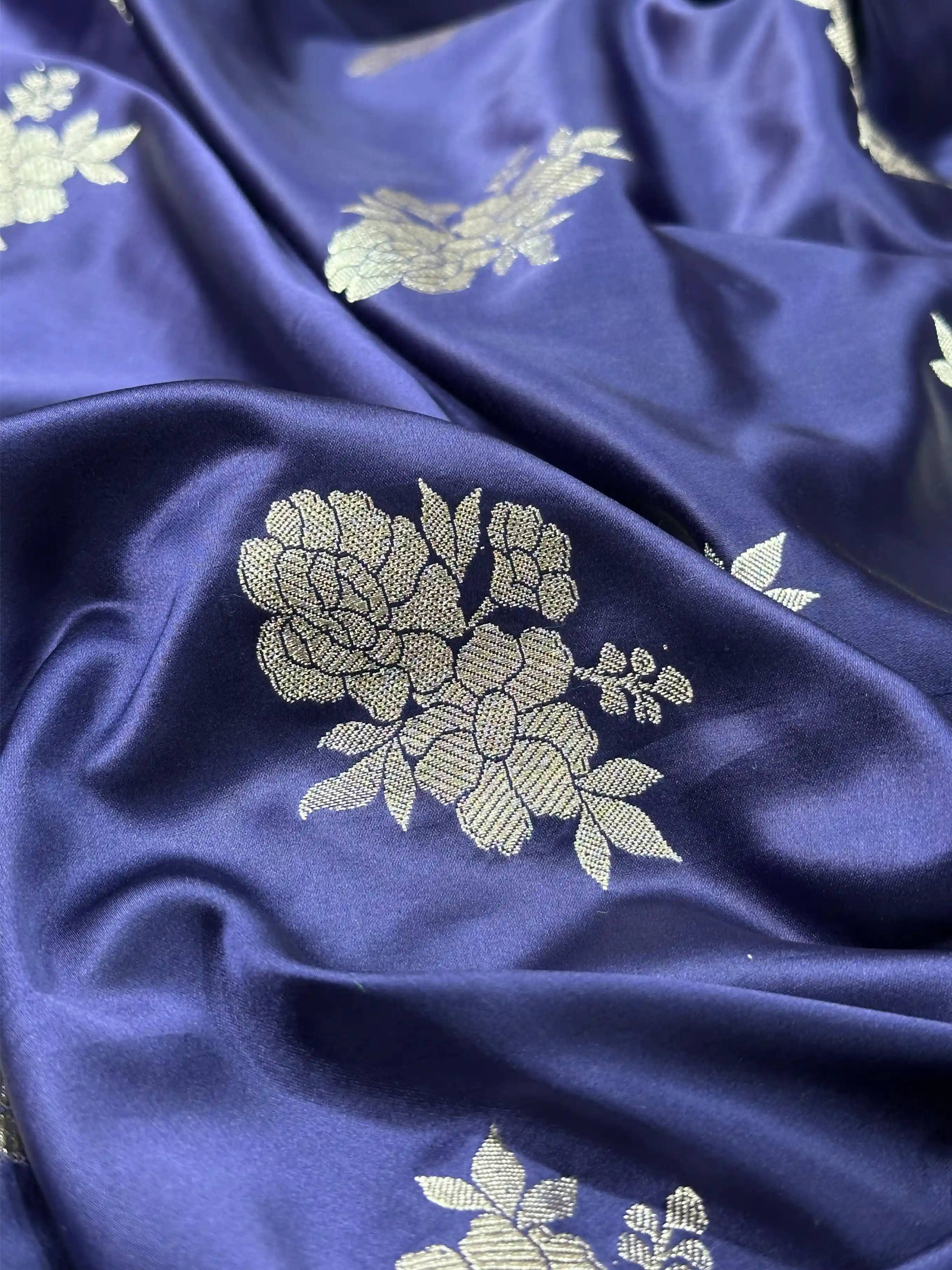 Navy Blue Contemporary Beautiful Mashru Katan Silk Saree