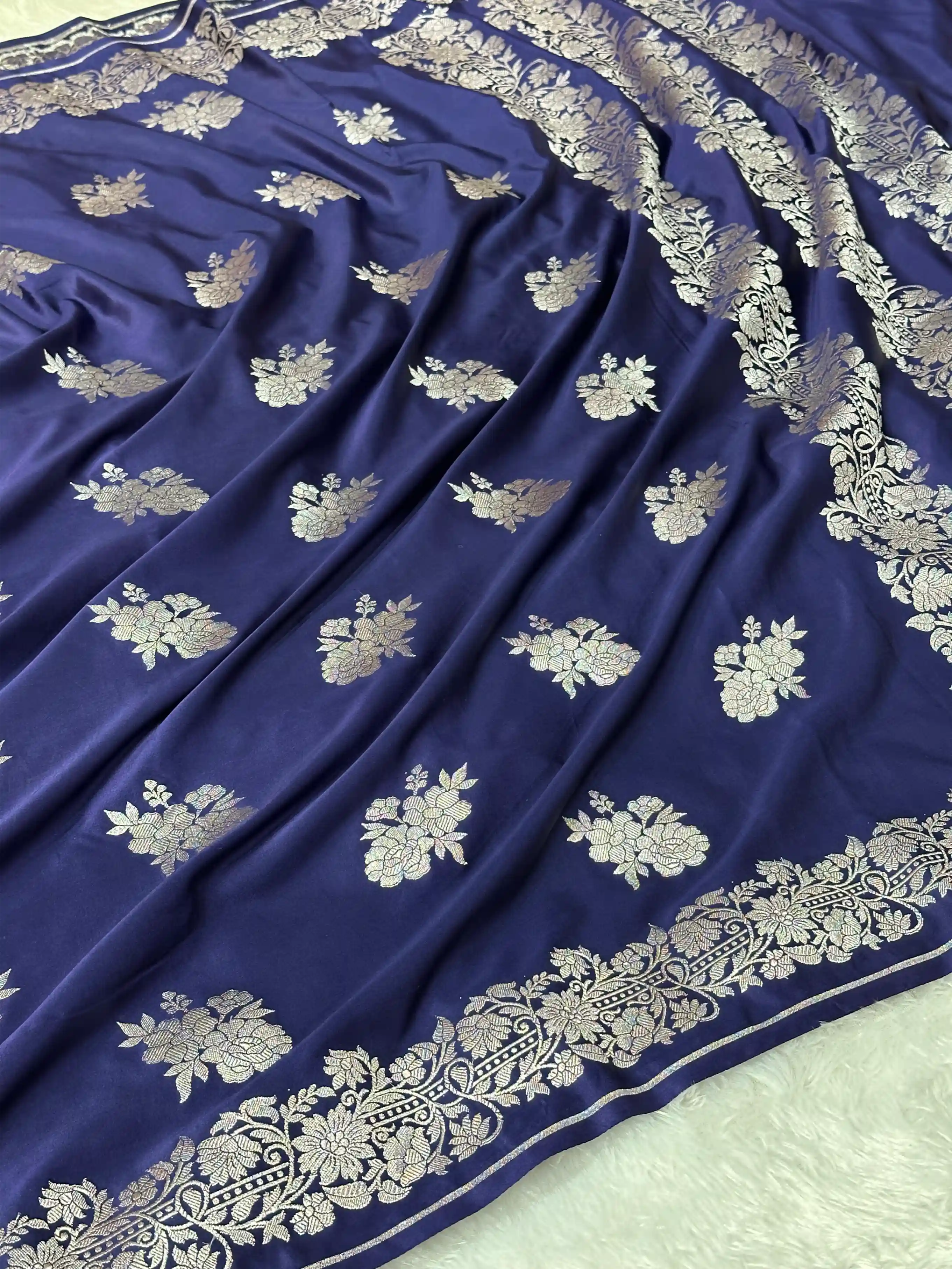 Navy Blue Contemporary Beautiful Mashru Katan Silk Saree