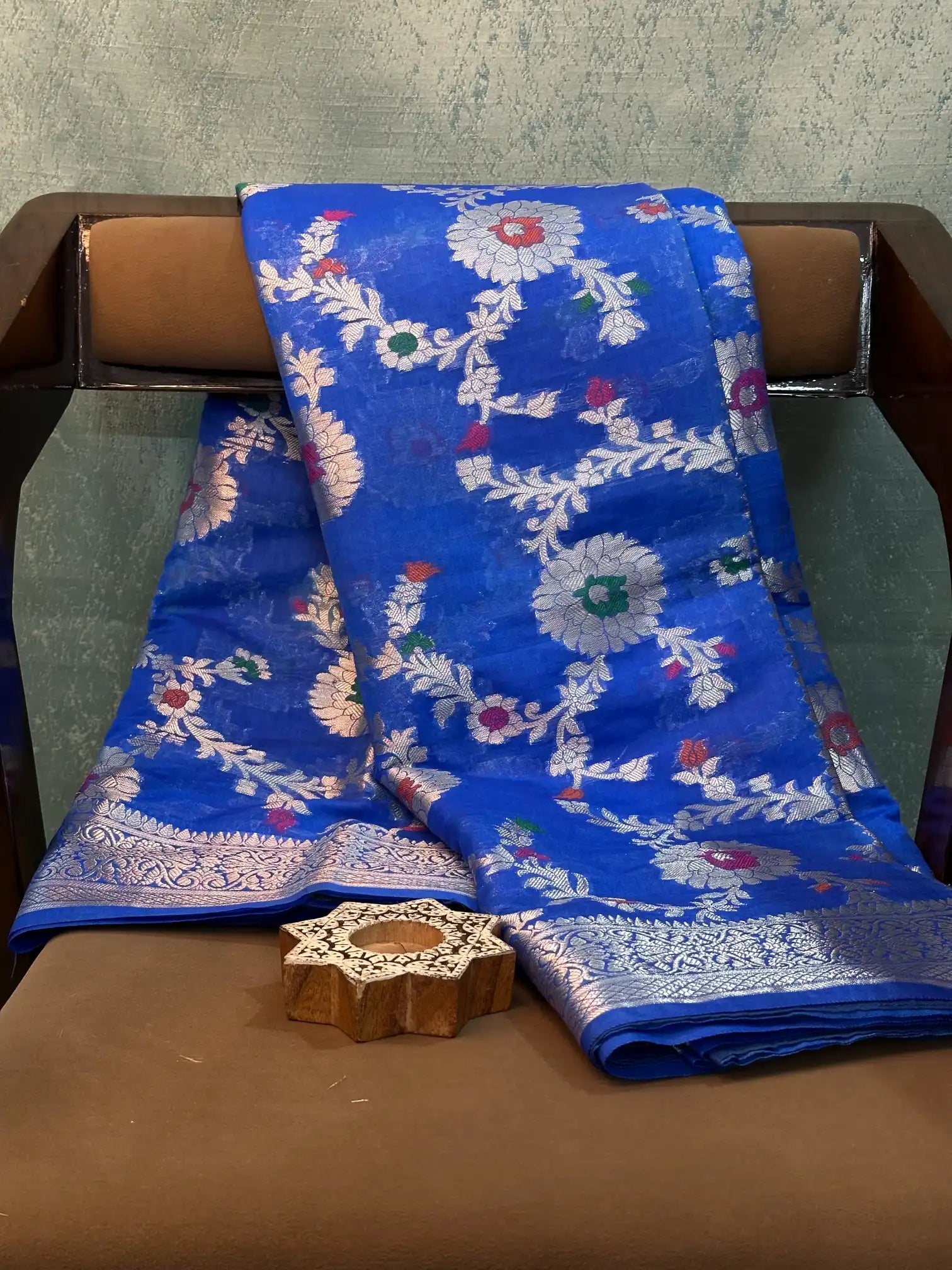 Premium Contemperory Weave Softsilk Banarasi Saree
