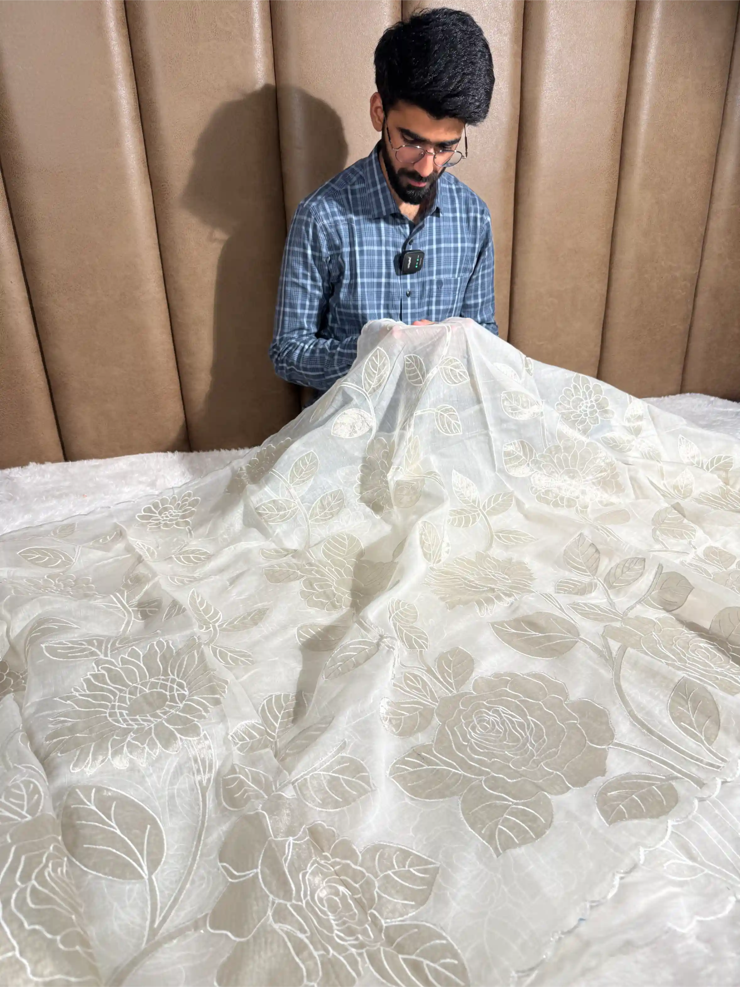 Off White Pure Mul Chanderi Appliqué Work Banarasi Saree
