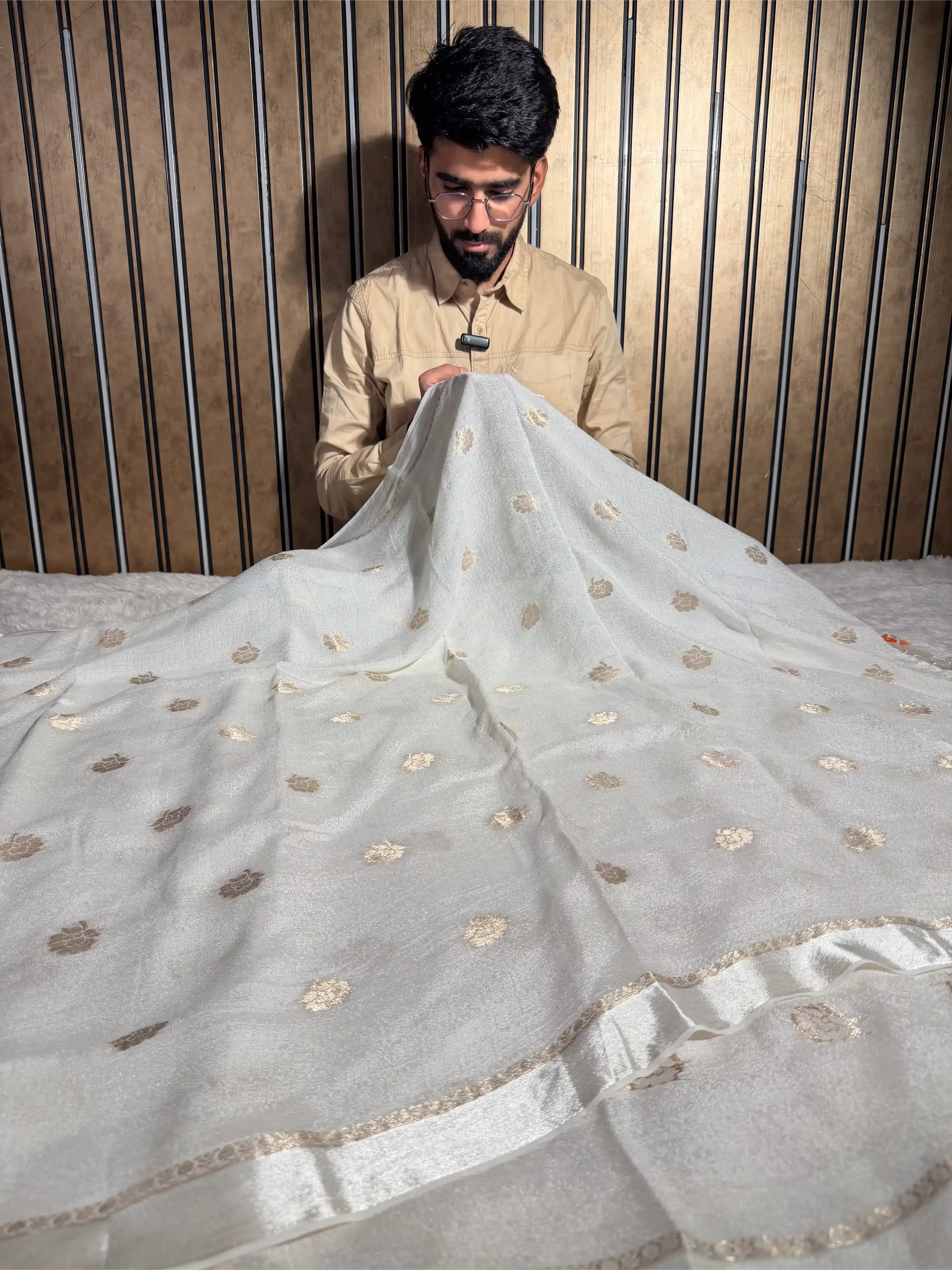 Off White Viscose Georgette Silk Traditional Buta Banarasi Saree