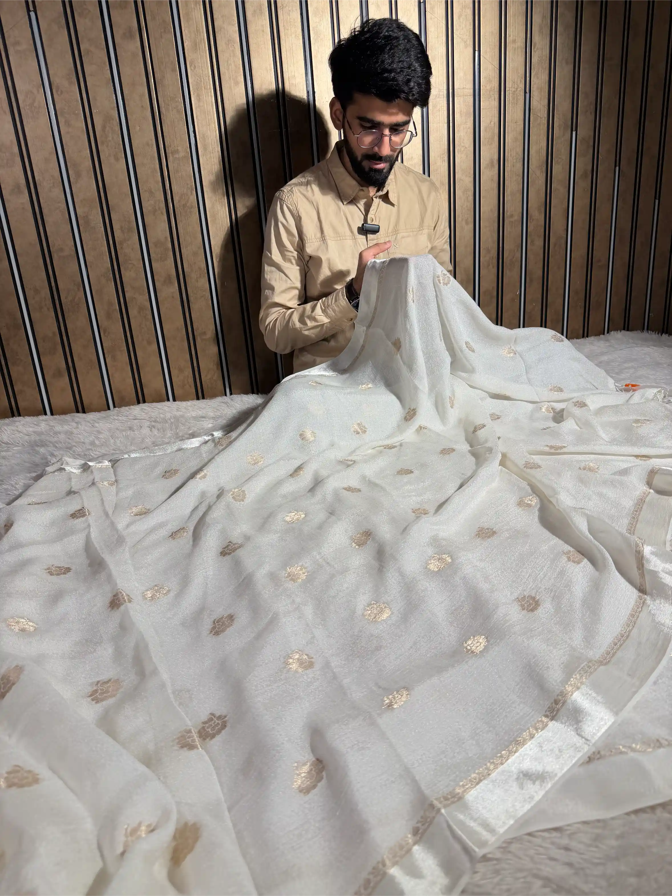 Off White Viscose Georgette Silk Traditional Buta Banarasi Saree