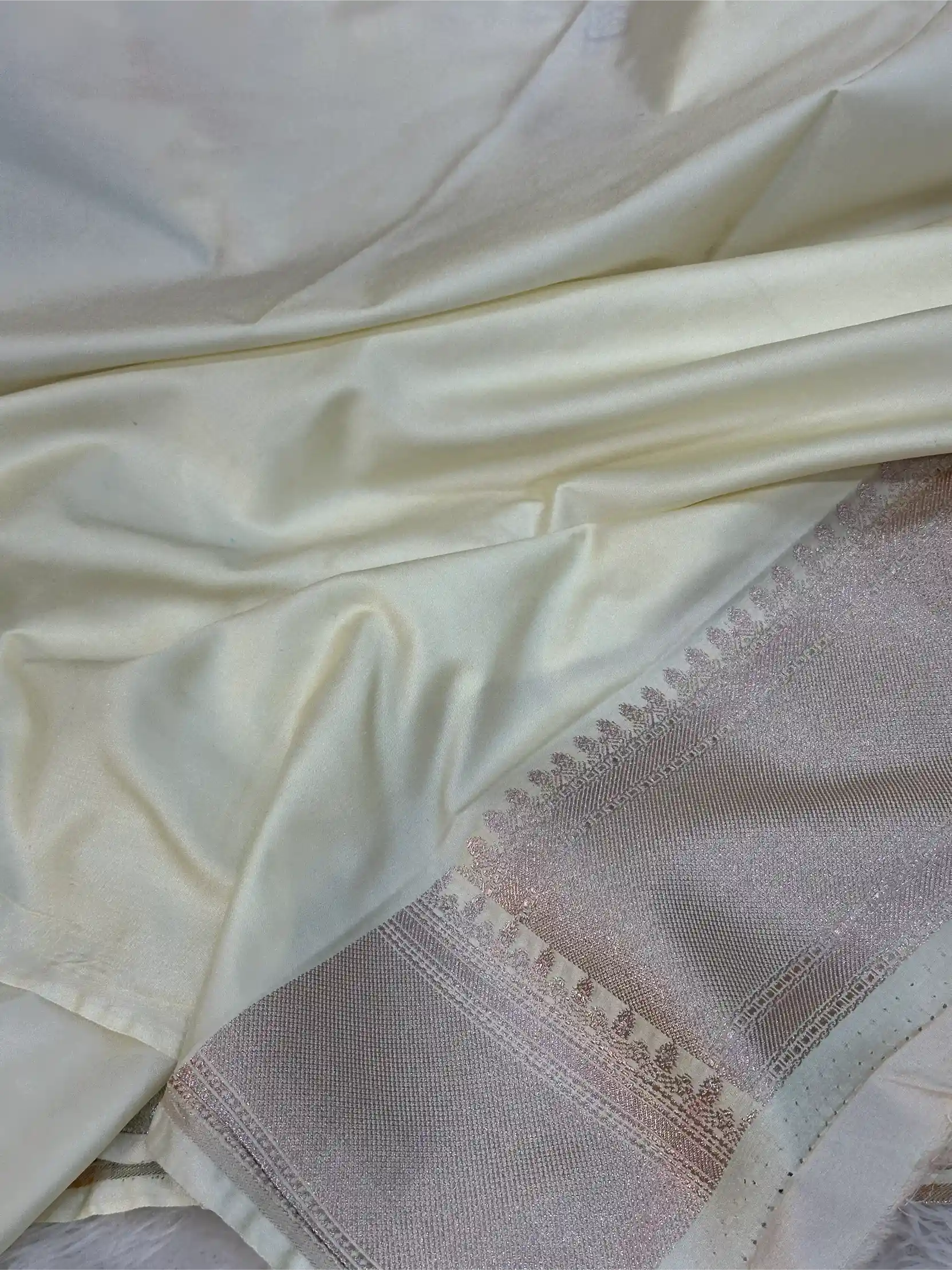 Off White Mashru Katan Silk Meenakari Intricate Weave Banarasi Saree