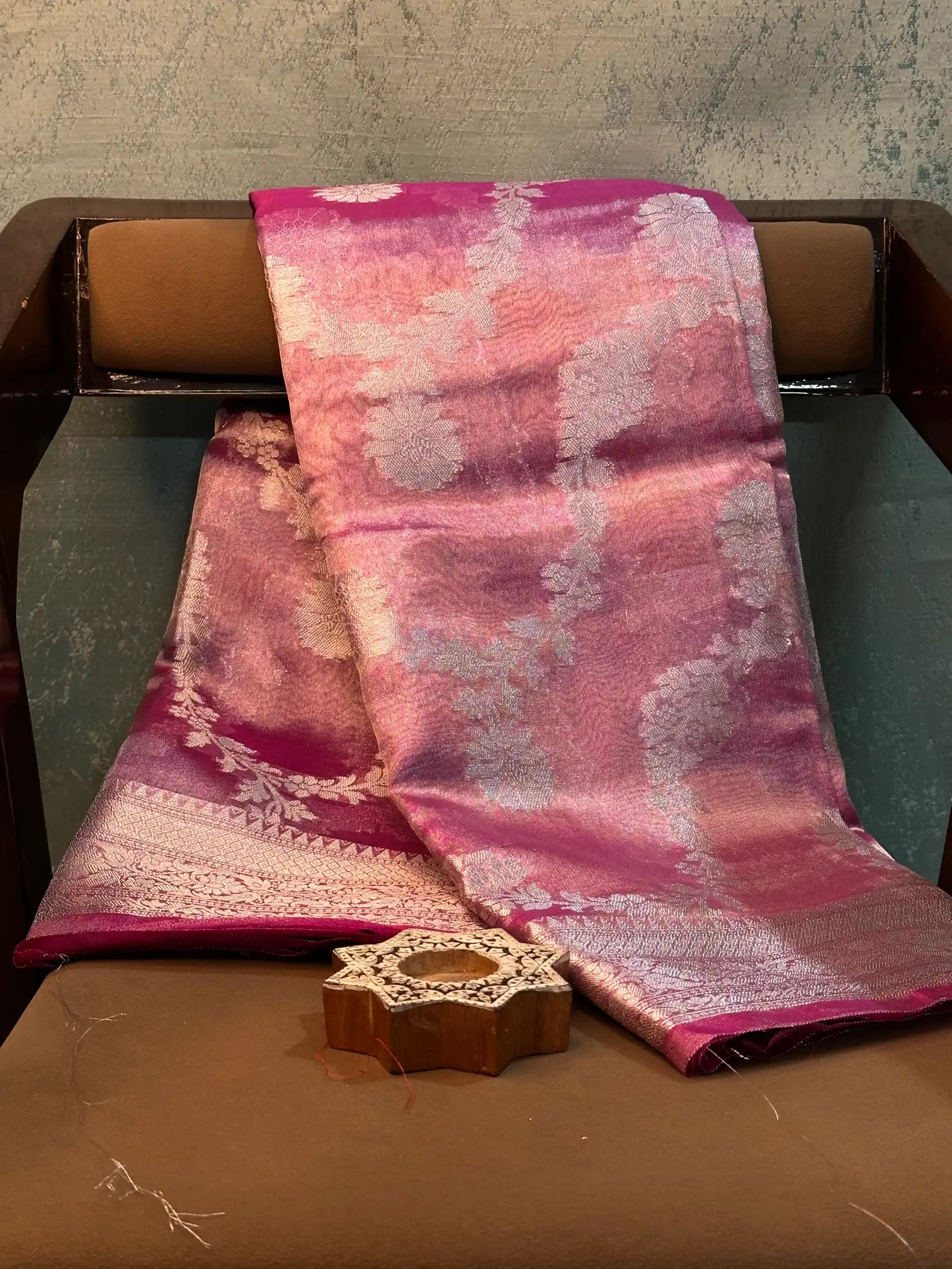 Contemporary Weave Kora Tissue Silk Banarasi Saree