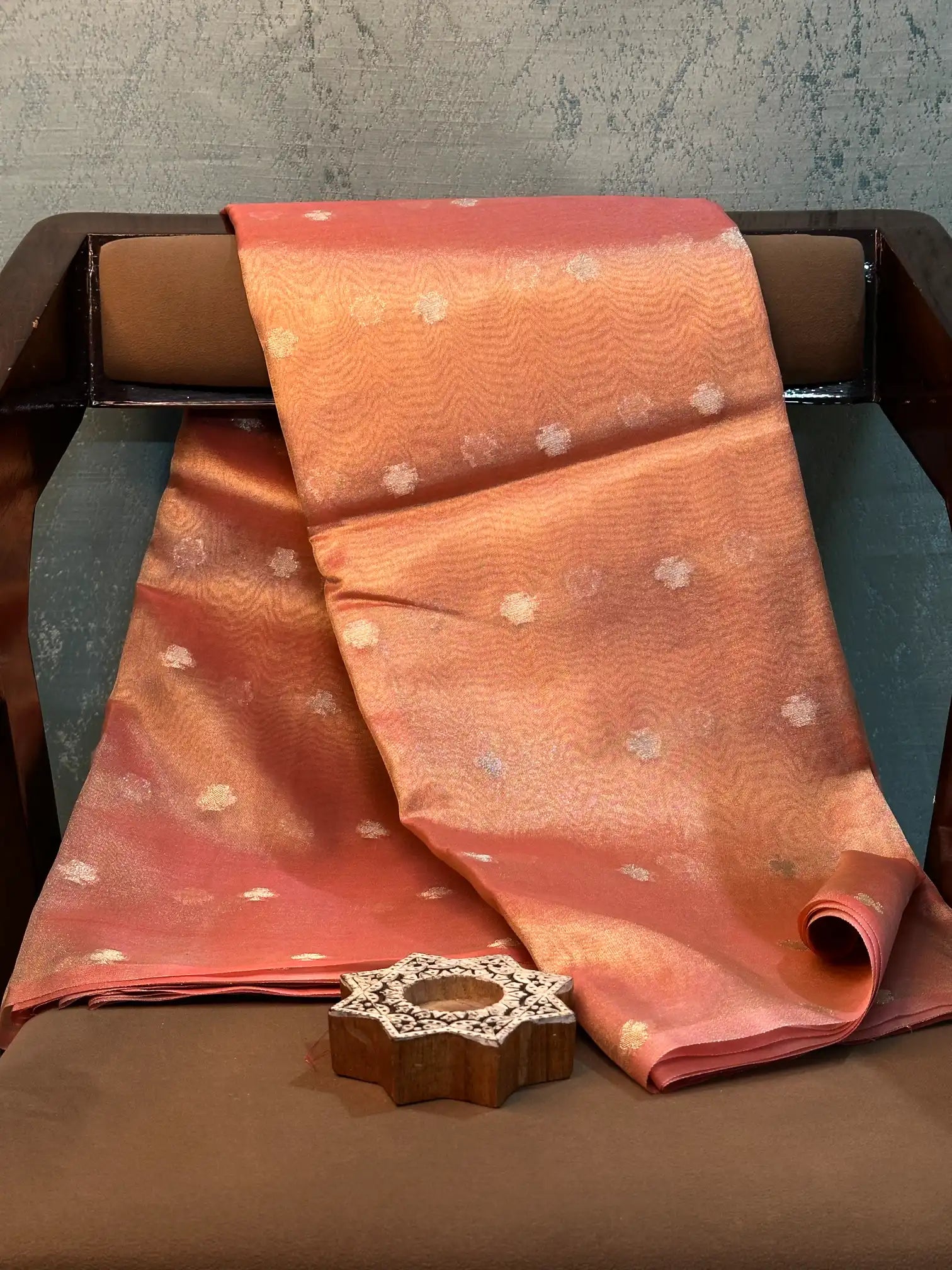 Contemporary Weave Kora Tissue Silk Banarasi Saree