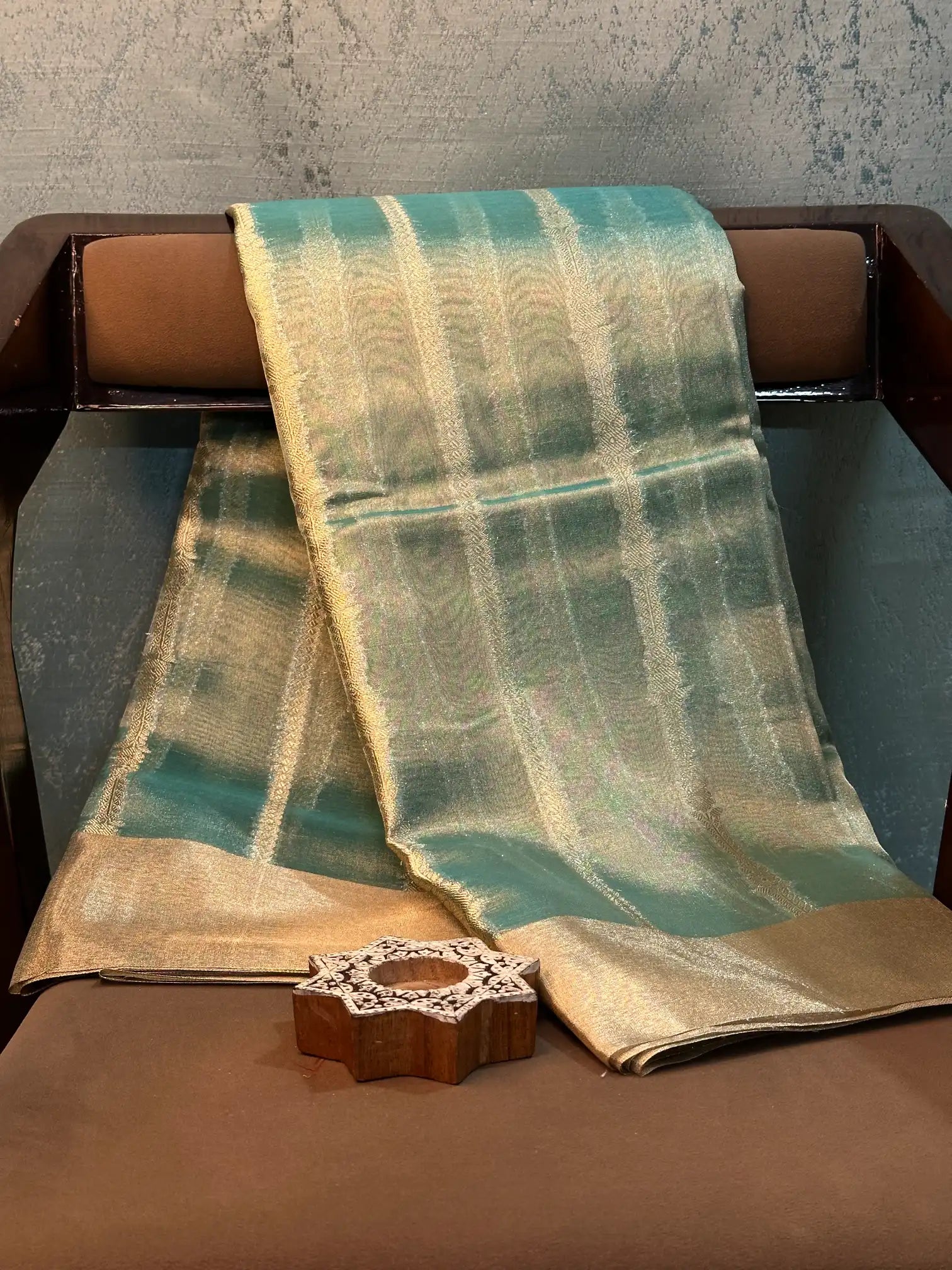 Contemporary Weave Kora Tissue Silk Banarasi Saree