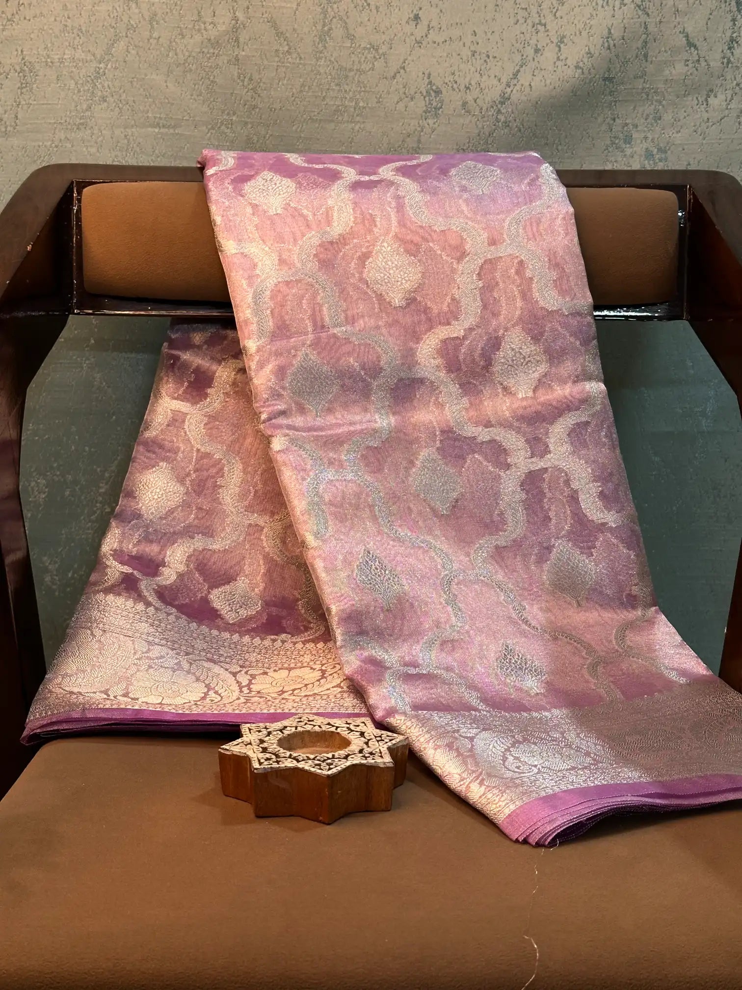 Contemporary Weave Kora Tissue Silk Banarasi Saree