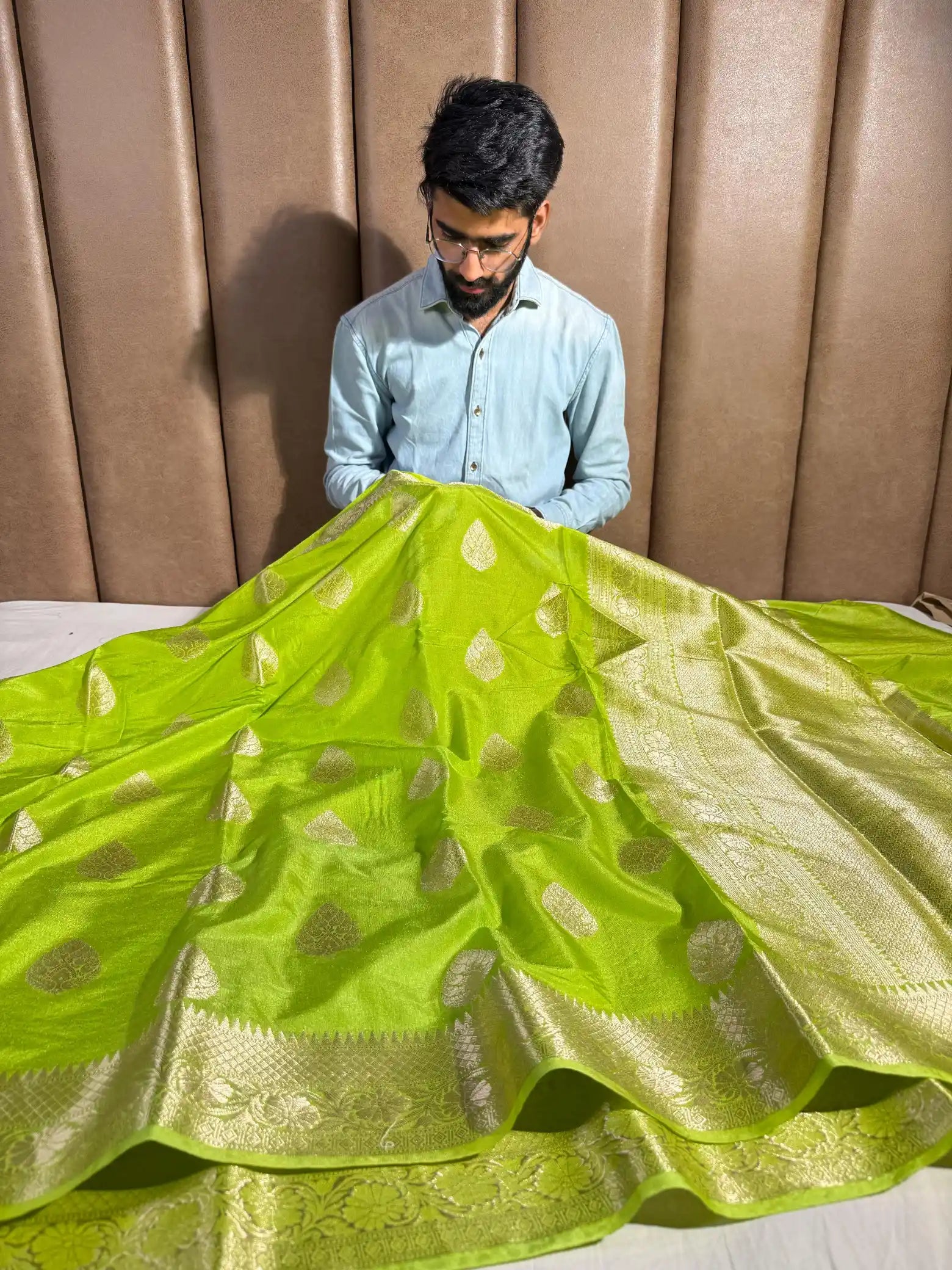 Parrot Green Chiniya Silk Buta Banarasi Saree